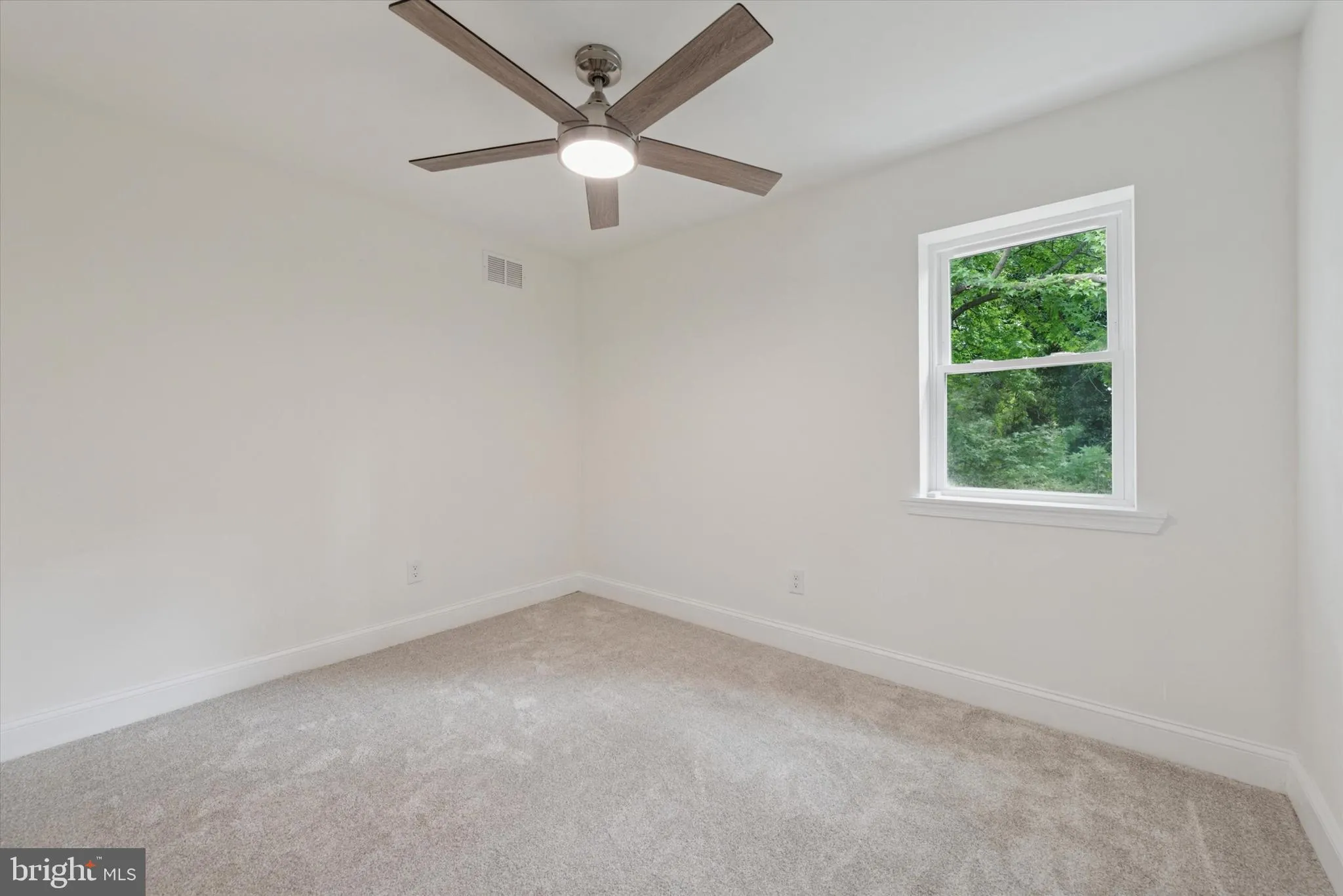 Wilmington, Delaware 19809, United States, 3 Bedrooms Bedrooms, ,2 BathroomsBathrooms,Residential,Active,213825