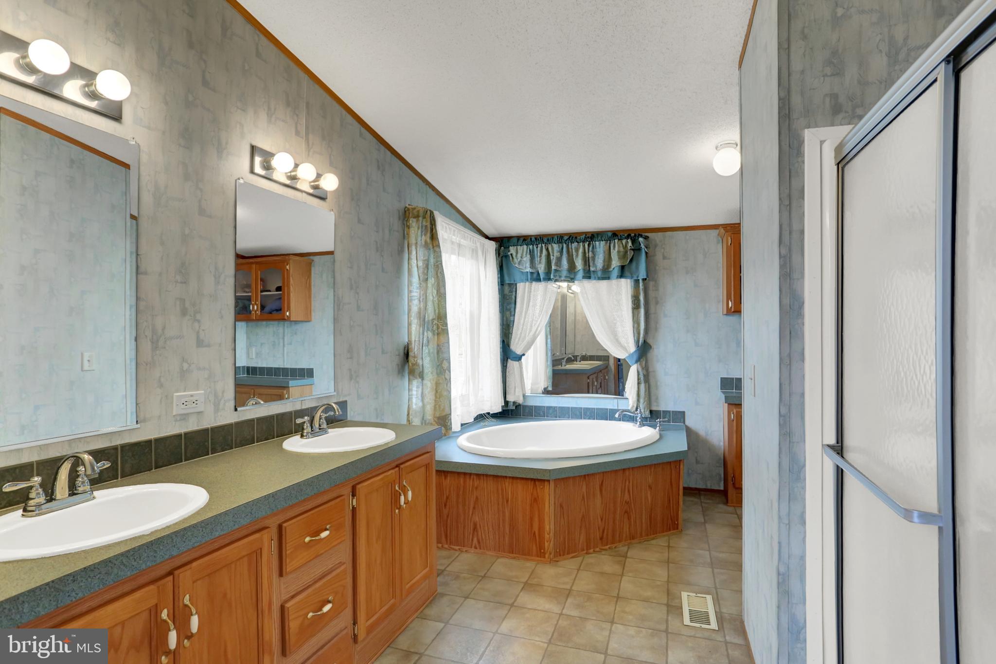 WHITE BIRCH FARMS - Residential