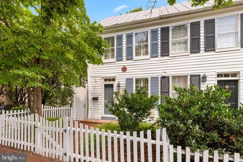 1653 35TH STREET NW WASHINGTON DC 20007