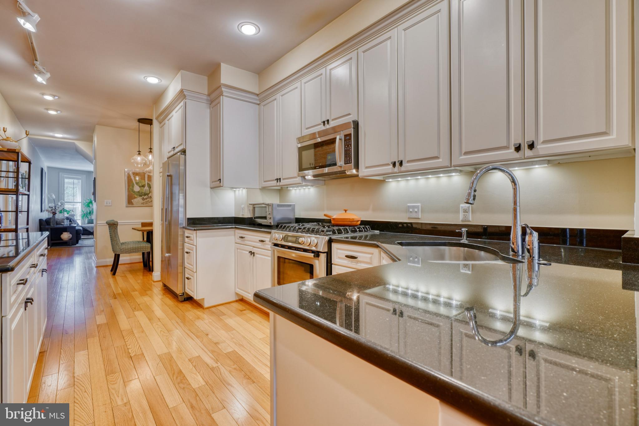 HAMPDEN HISTORIC DISTRICT - Residential