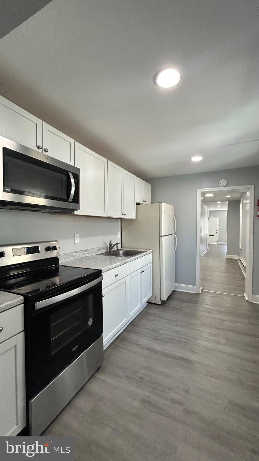327 S 11TH STREET