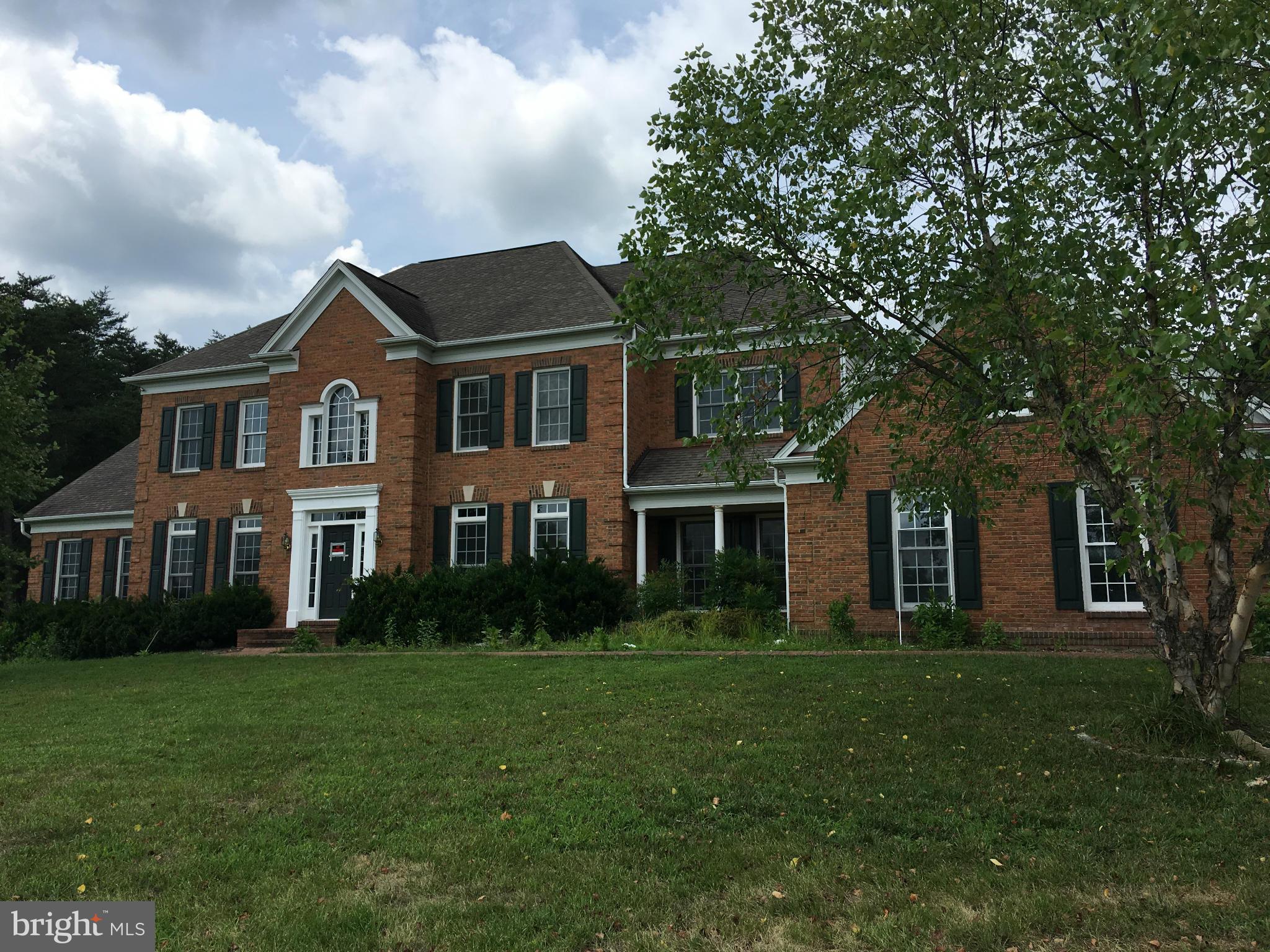 FAIRFAX NATIONAL ESTATES - Residential Lease