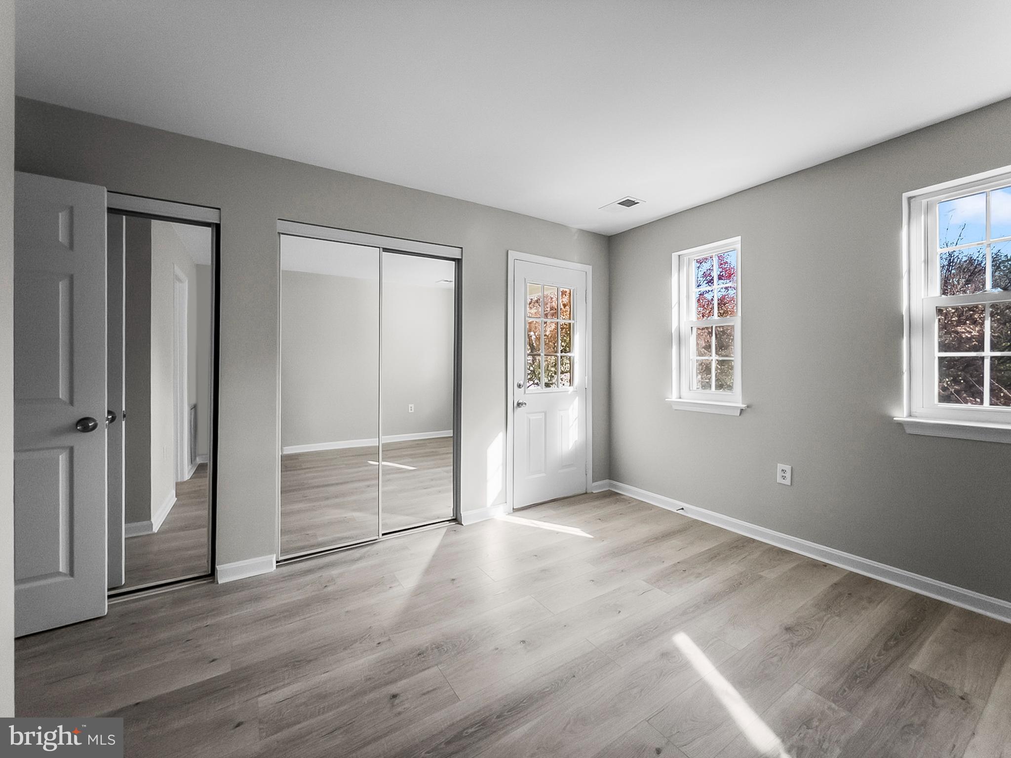 FLOWER HILL - Residential