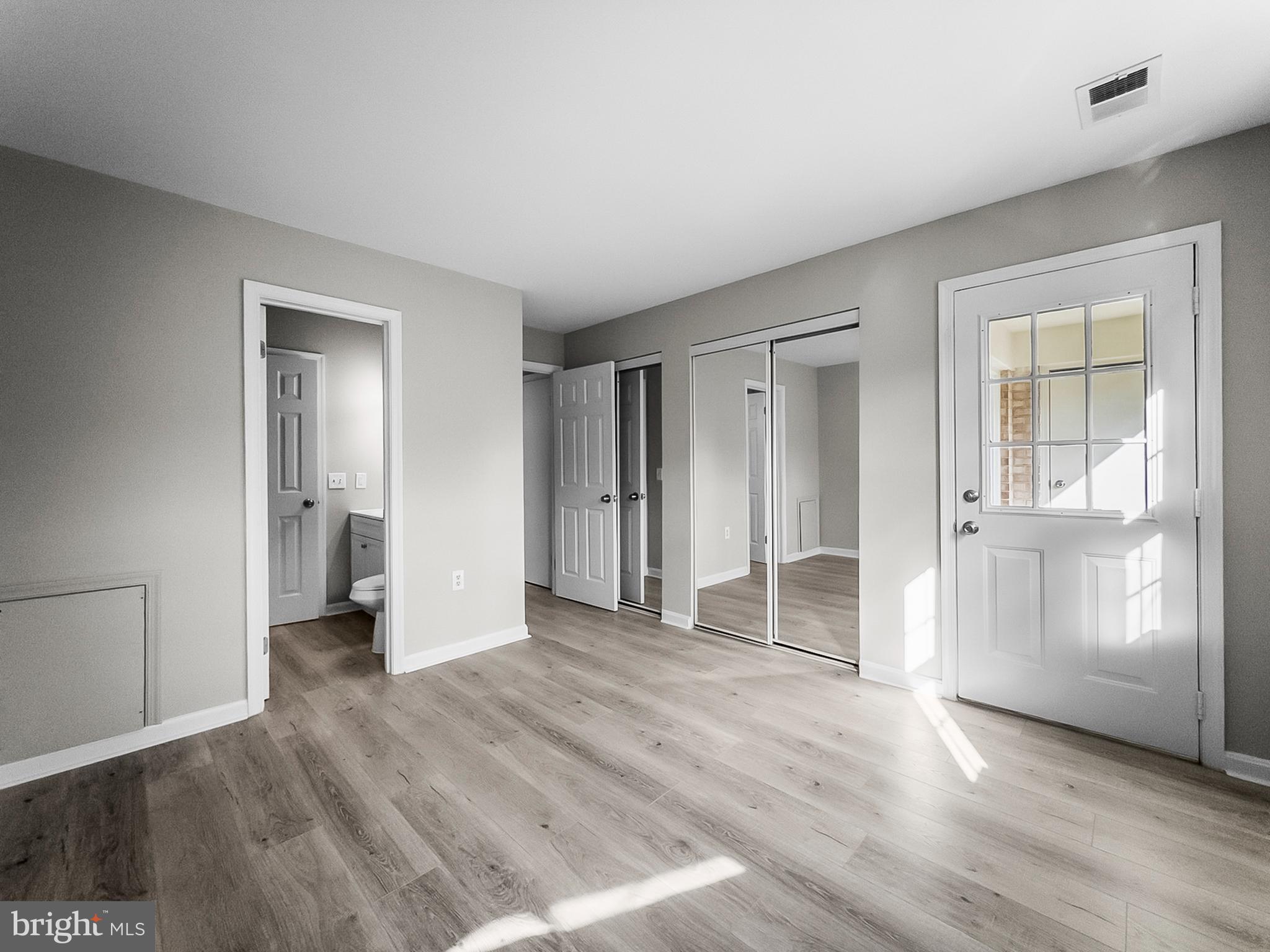 FLOWER HILL - Residential