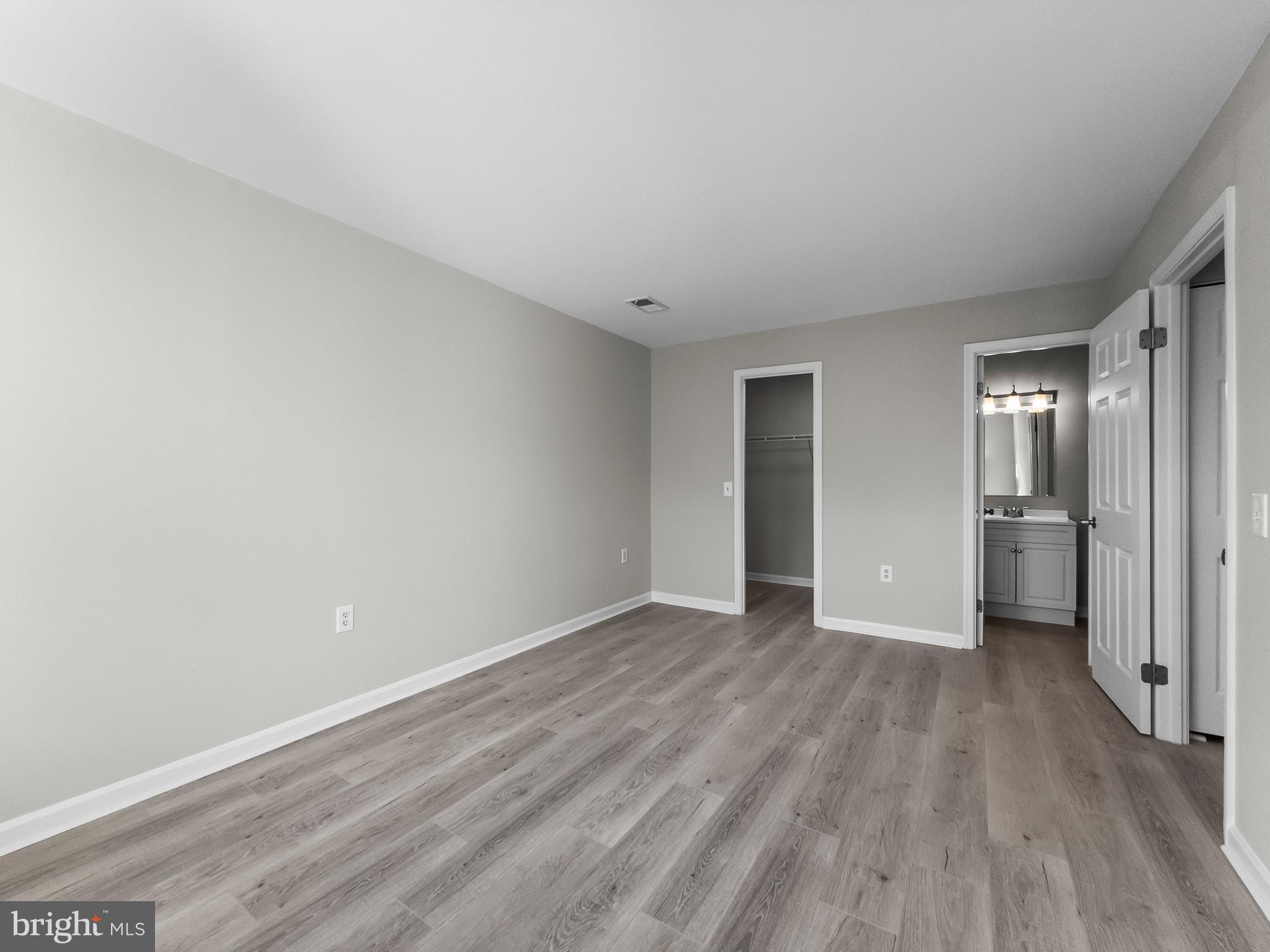 FLOWER HILL - Residential