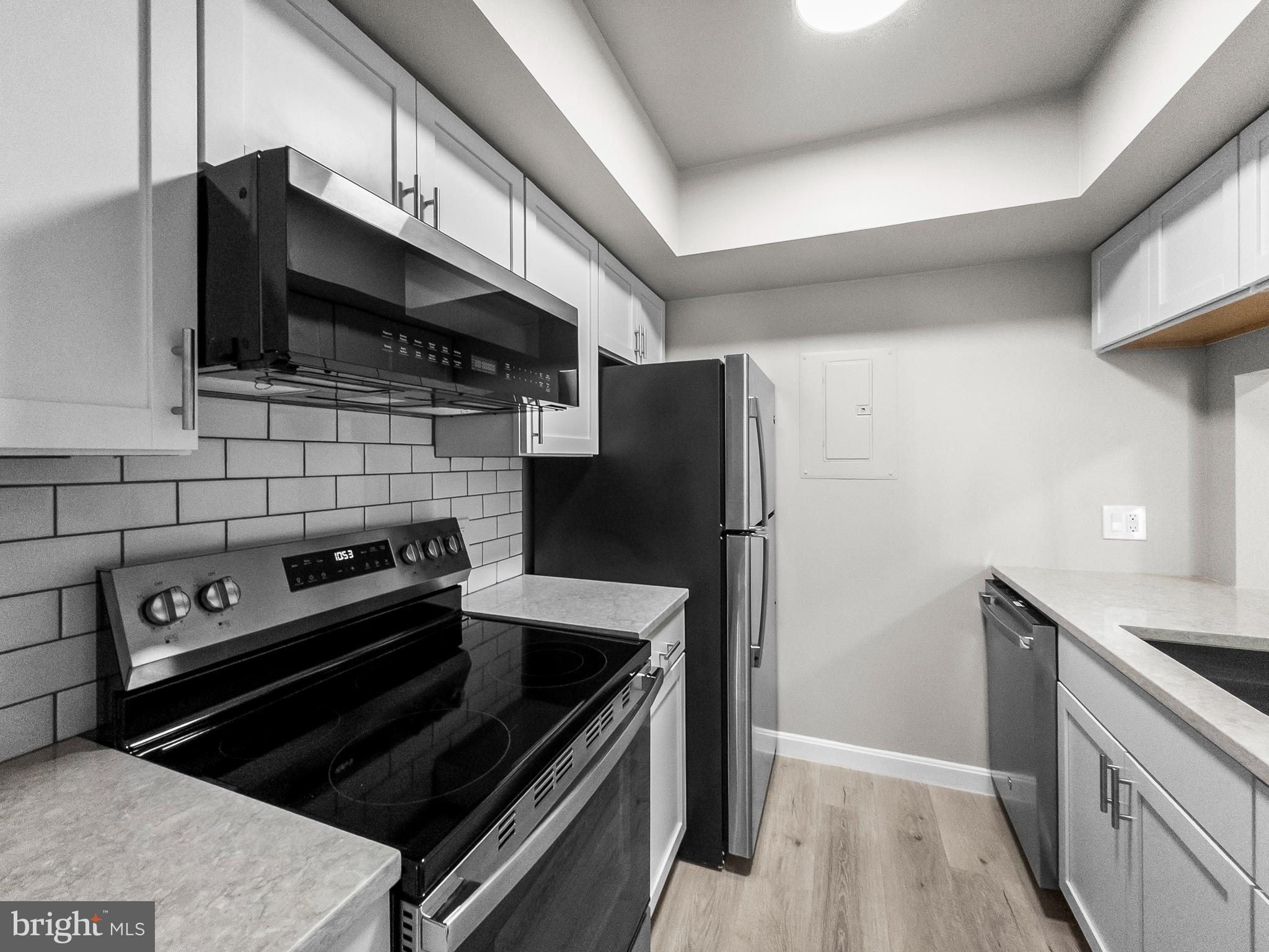 FLOWER HILL - Residential