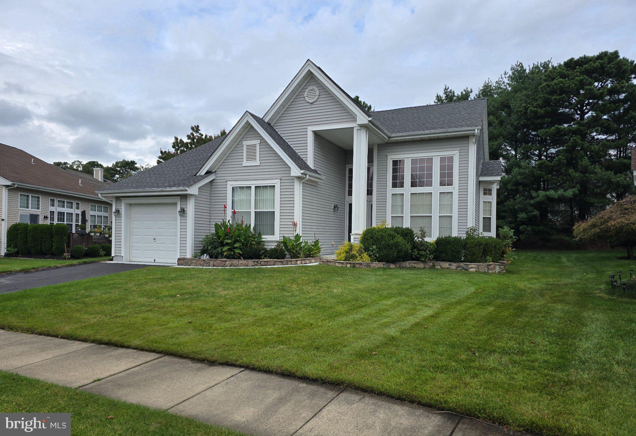 17 FOUNTAIN VIEW DRIVE