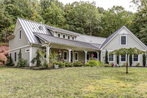Homes For Sale - 6 Maple Grove Road<br/> Berks County, MOHNTON, PA 19540