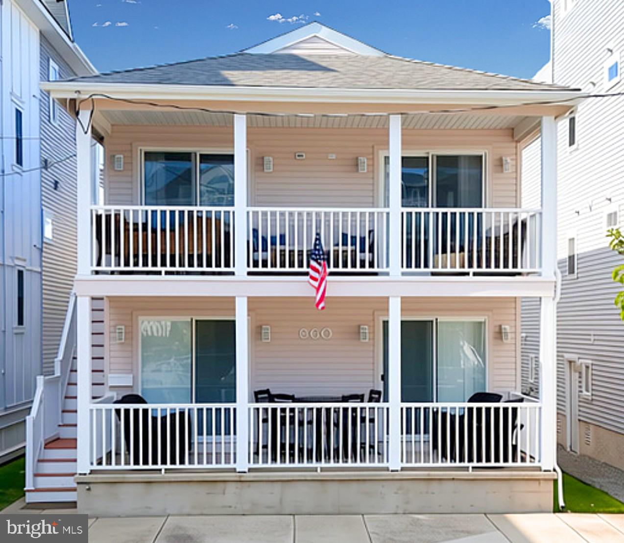 860 2ND STREET 2