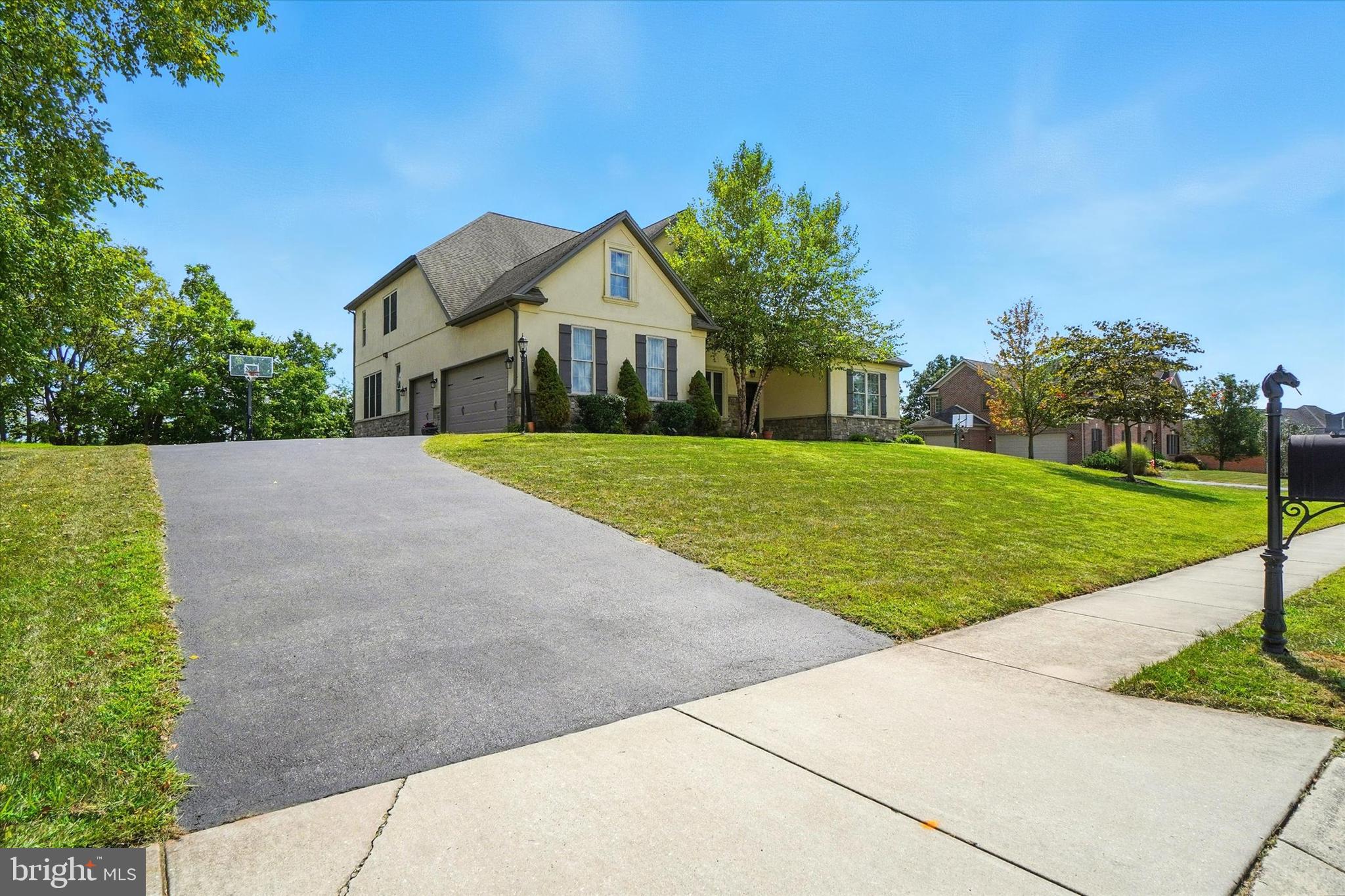 1520 WINSFORD LANE