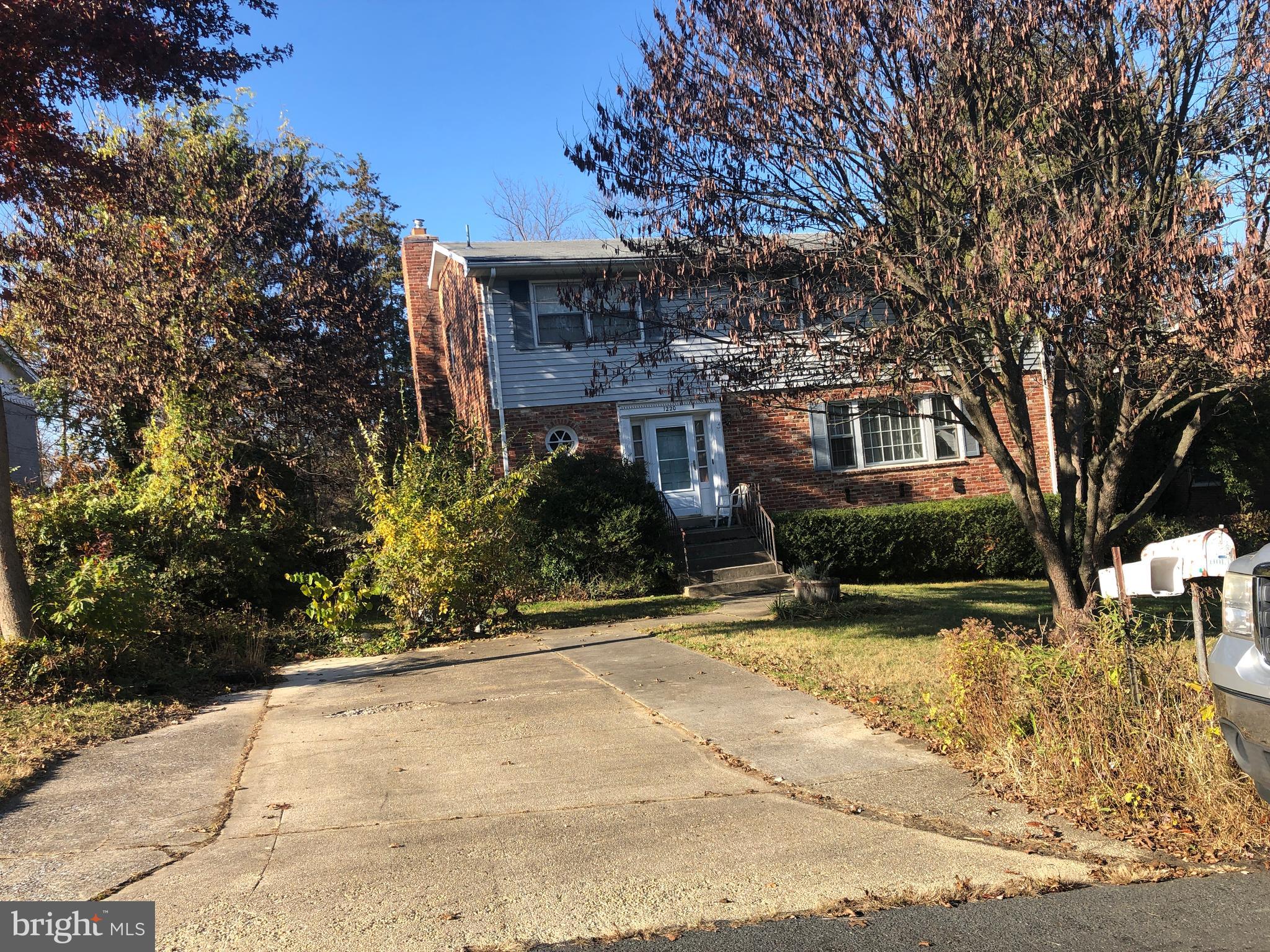 SPRINGBROOK MANOR - Residential