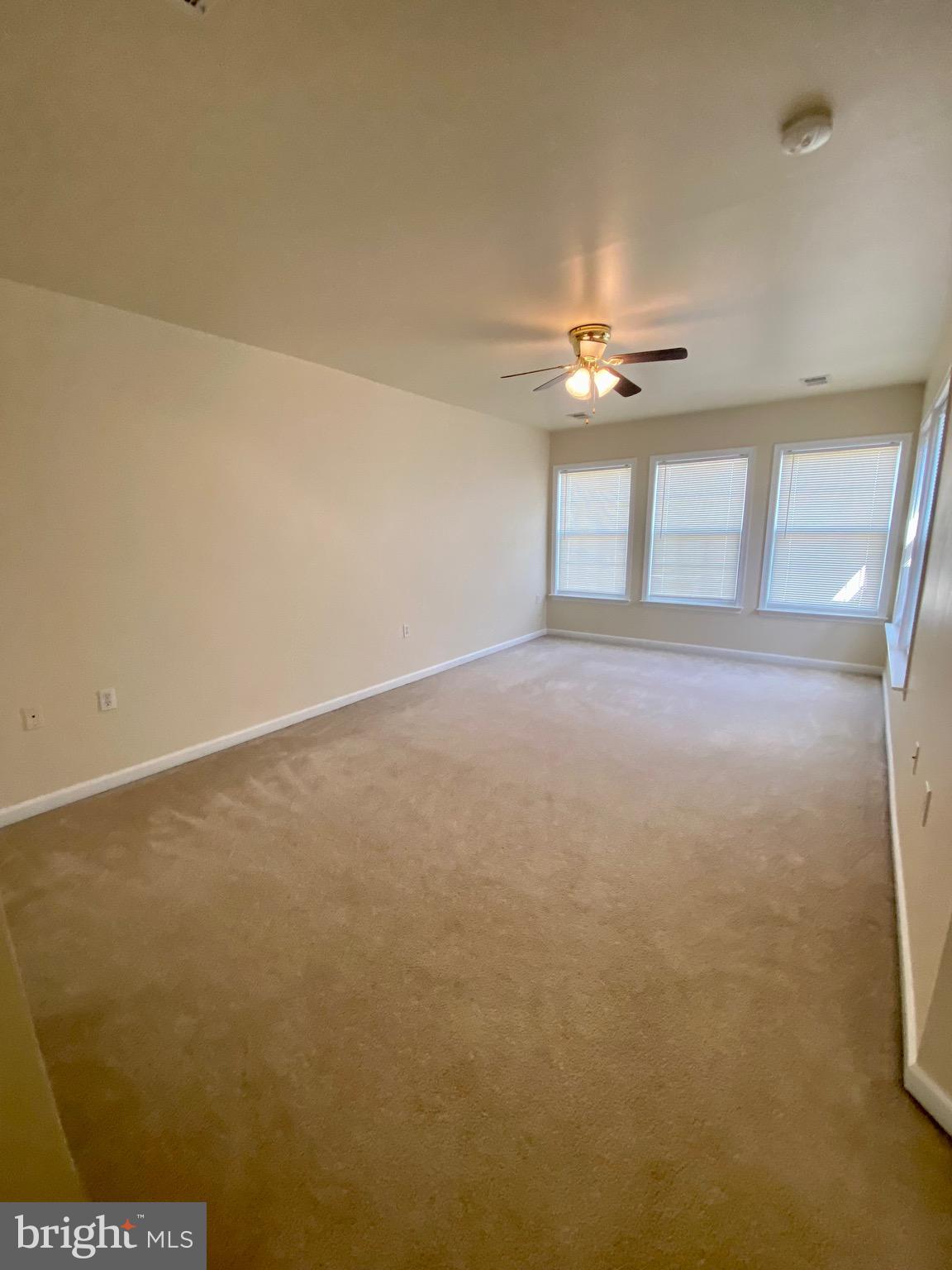 COUNTY GREEN - Residential Lease