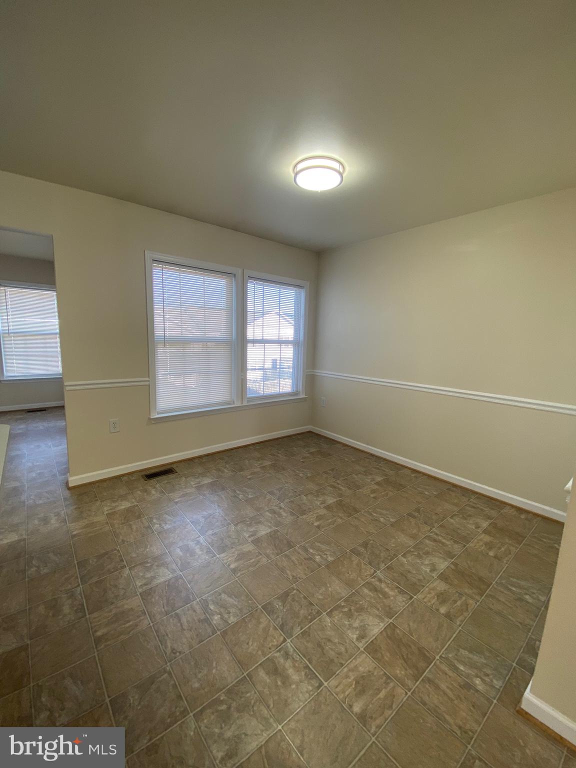 COUNTY GREEN - Residential Lease