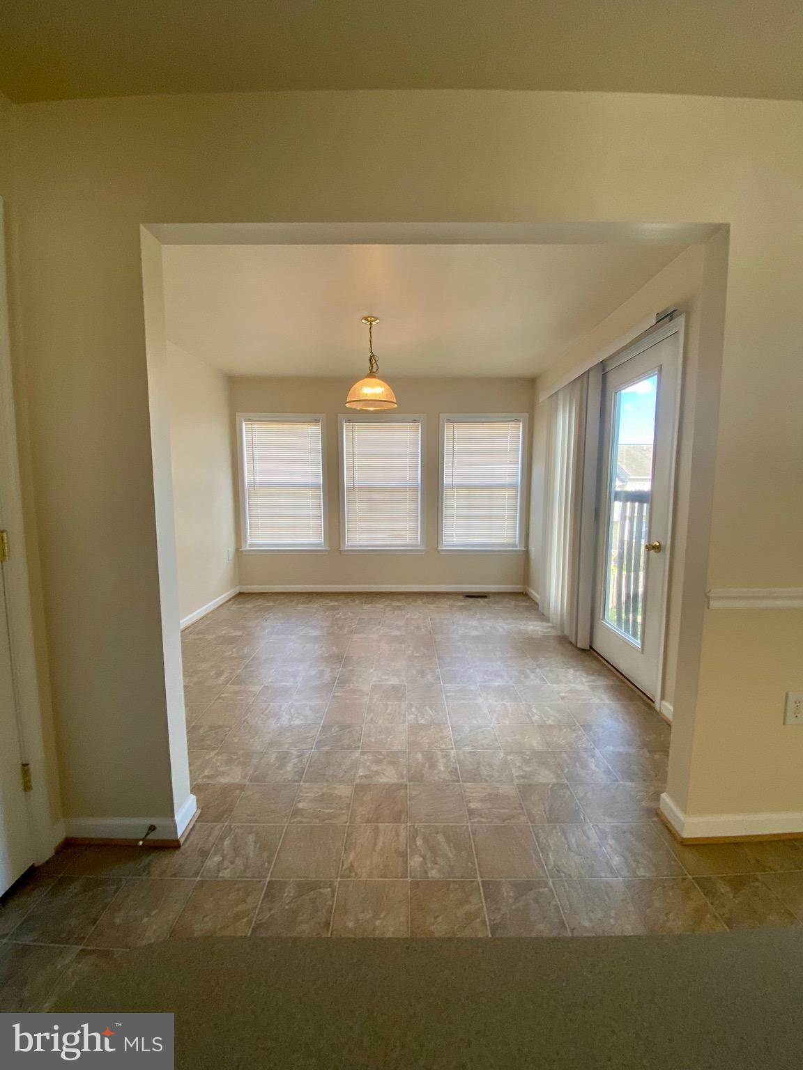 COUNTY GREEN - Residential Lease