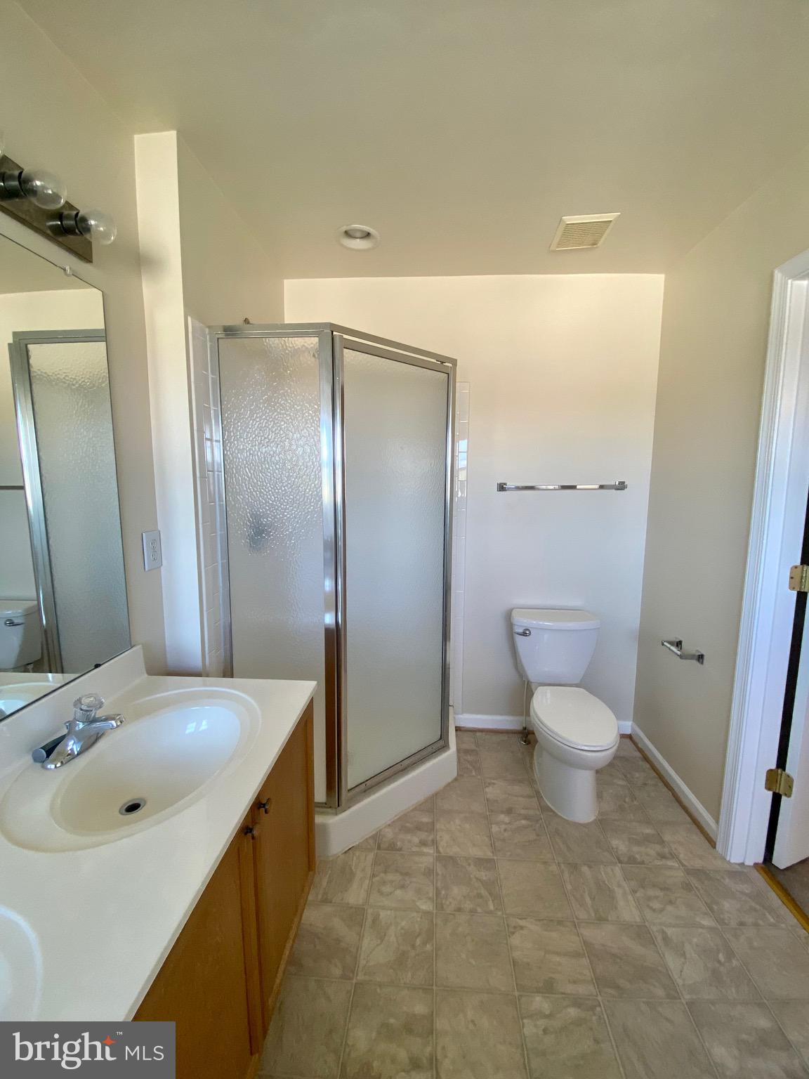 COUNTY GREEN - Residential Lease