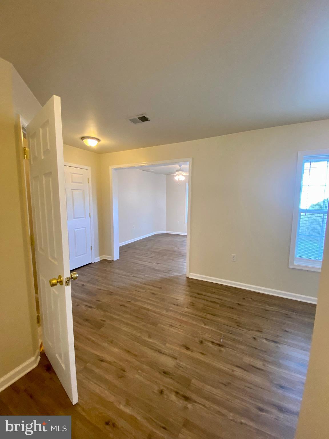 COUNTY GREEN - Residential Lease