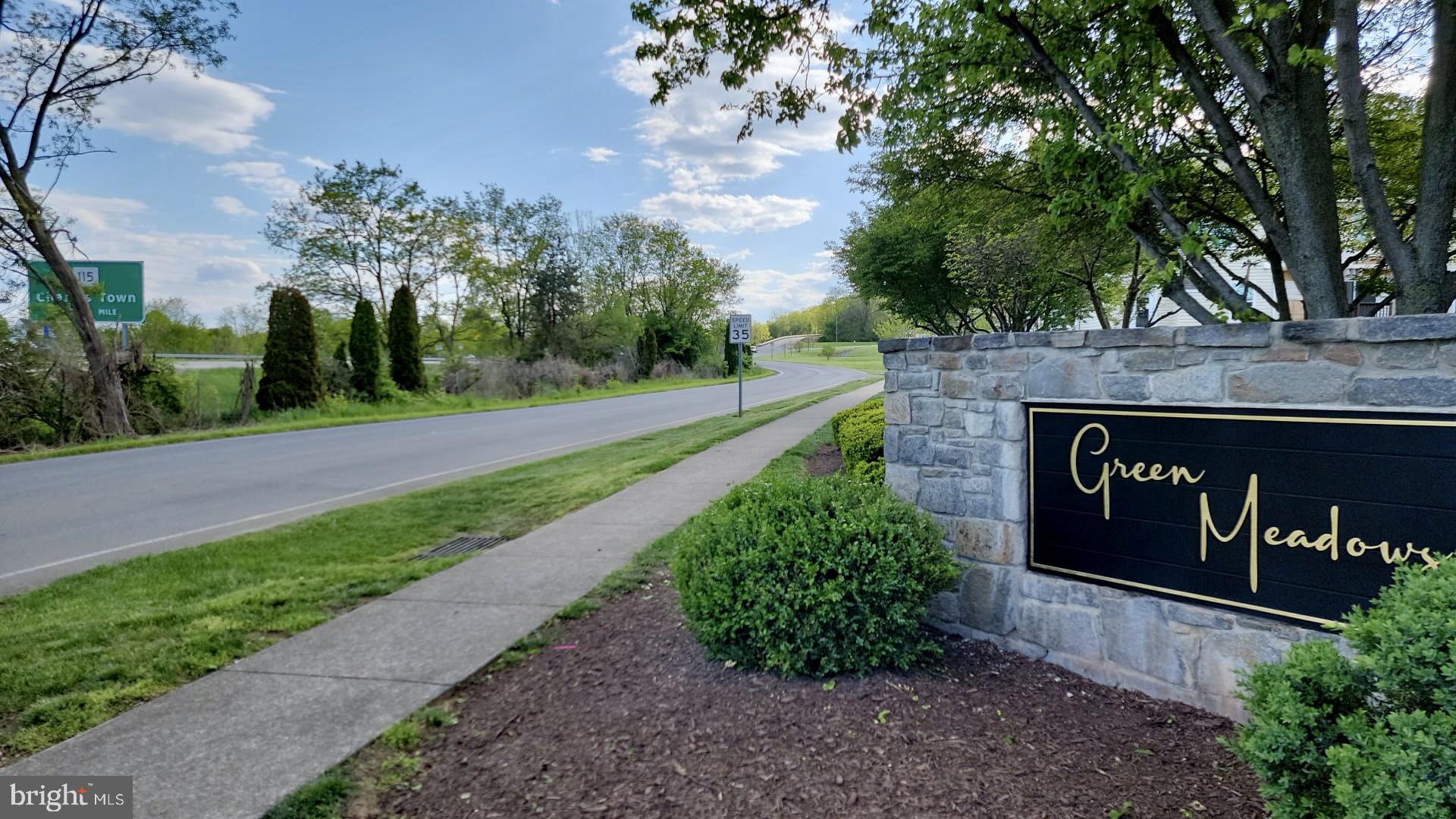 COUNTY GREEN - Residential Lease