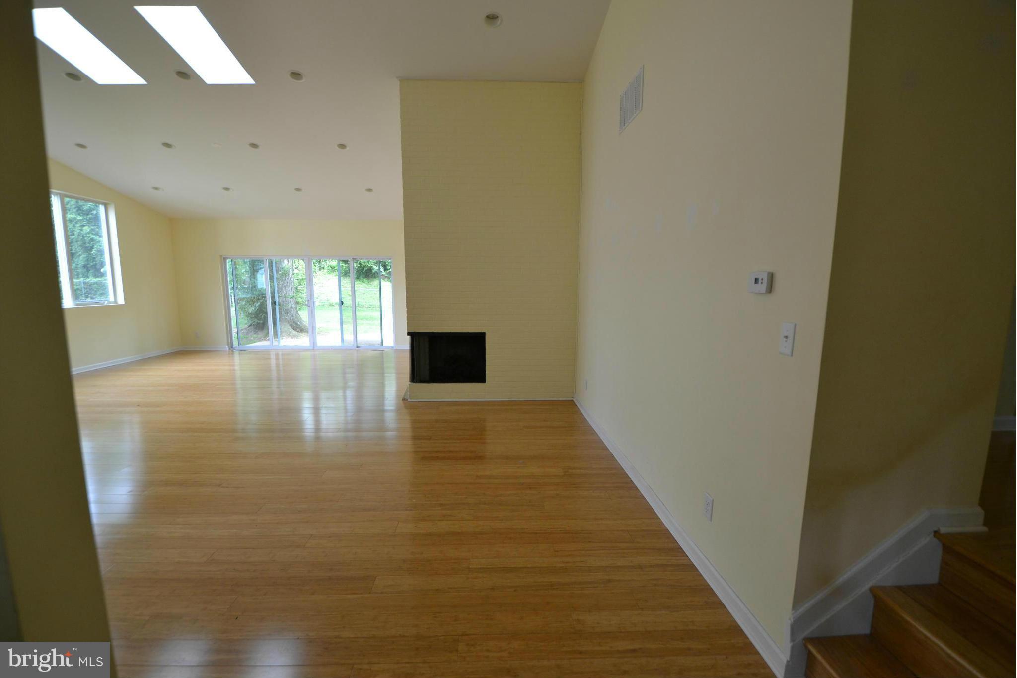 SUMMIT PARK - Residential Lease