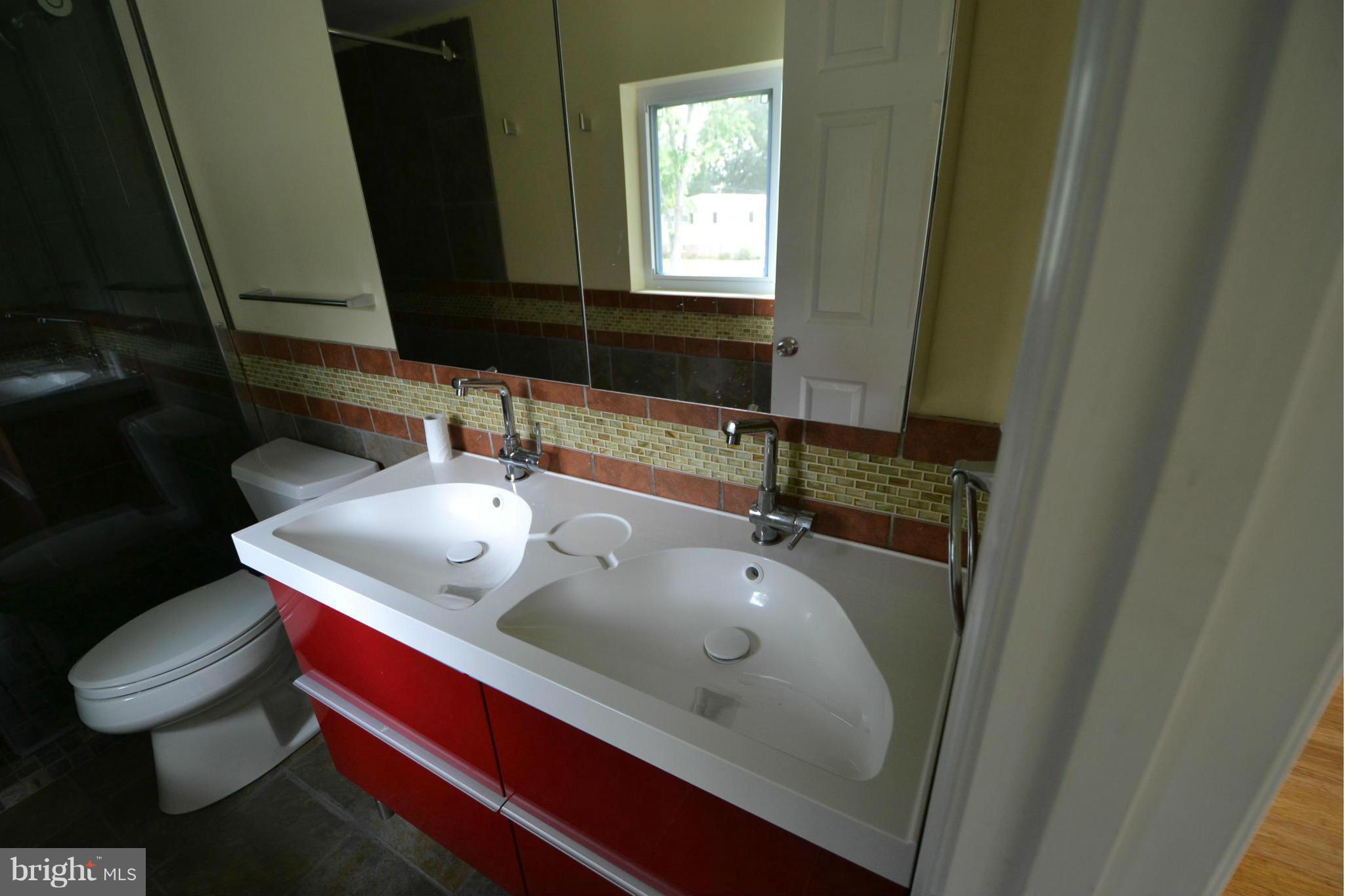 SUMMIT PARK - Residential Lease