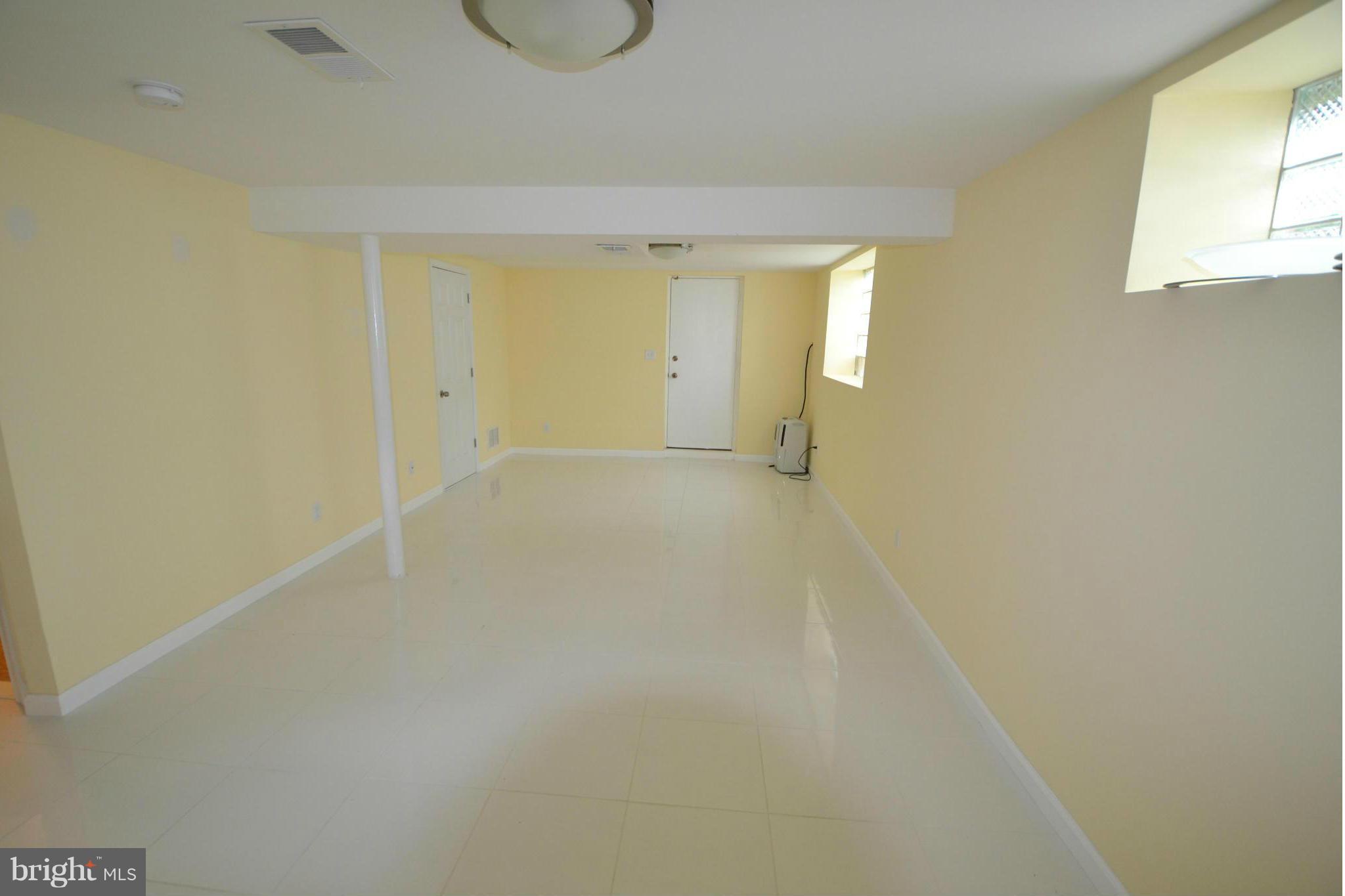 SUMMIT PARK - Residential Lease