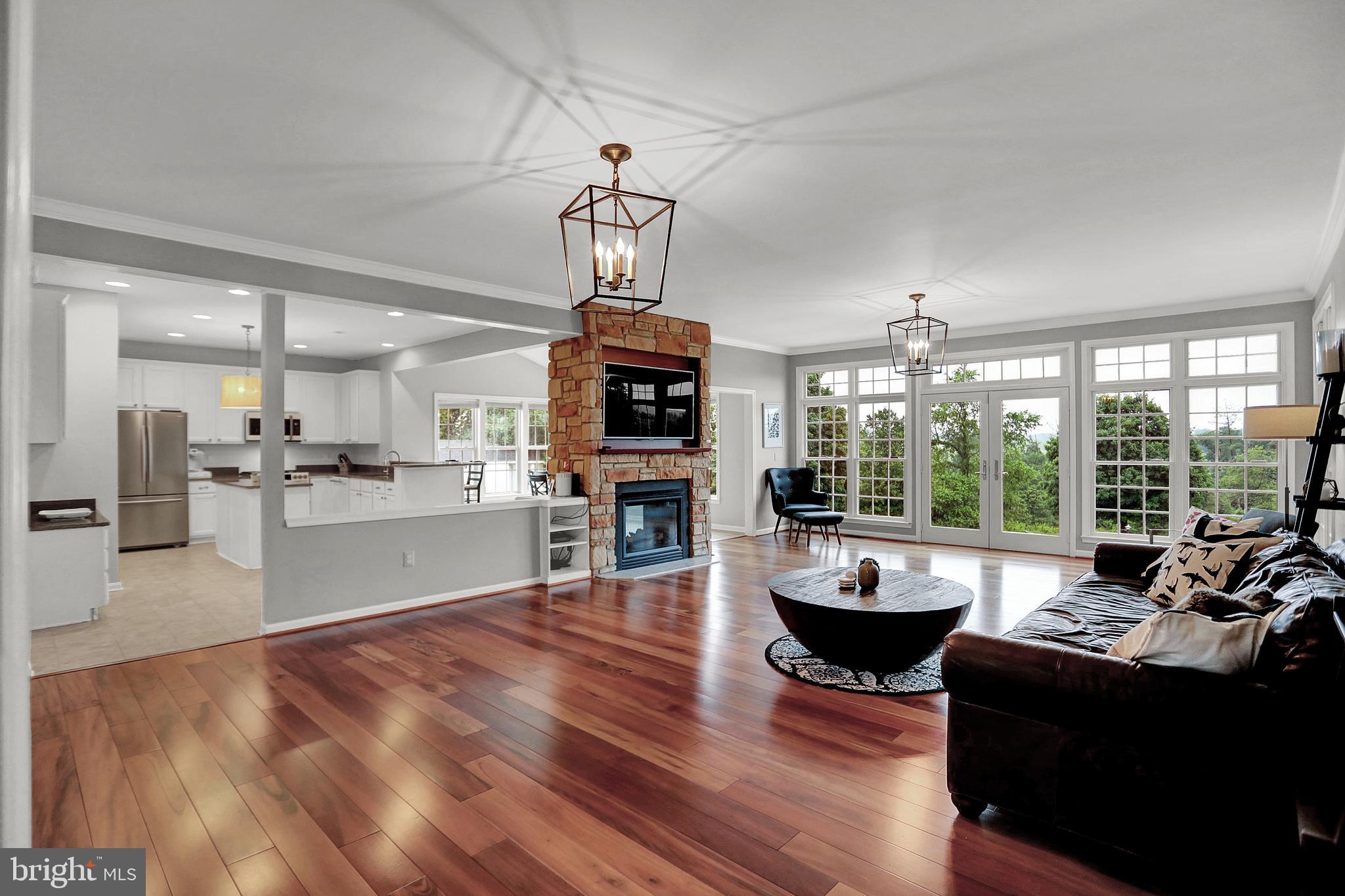 CATTAIL WOODS - Residential