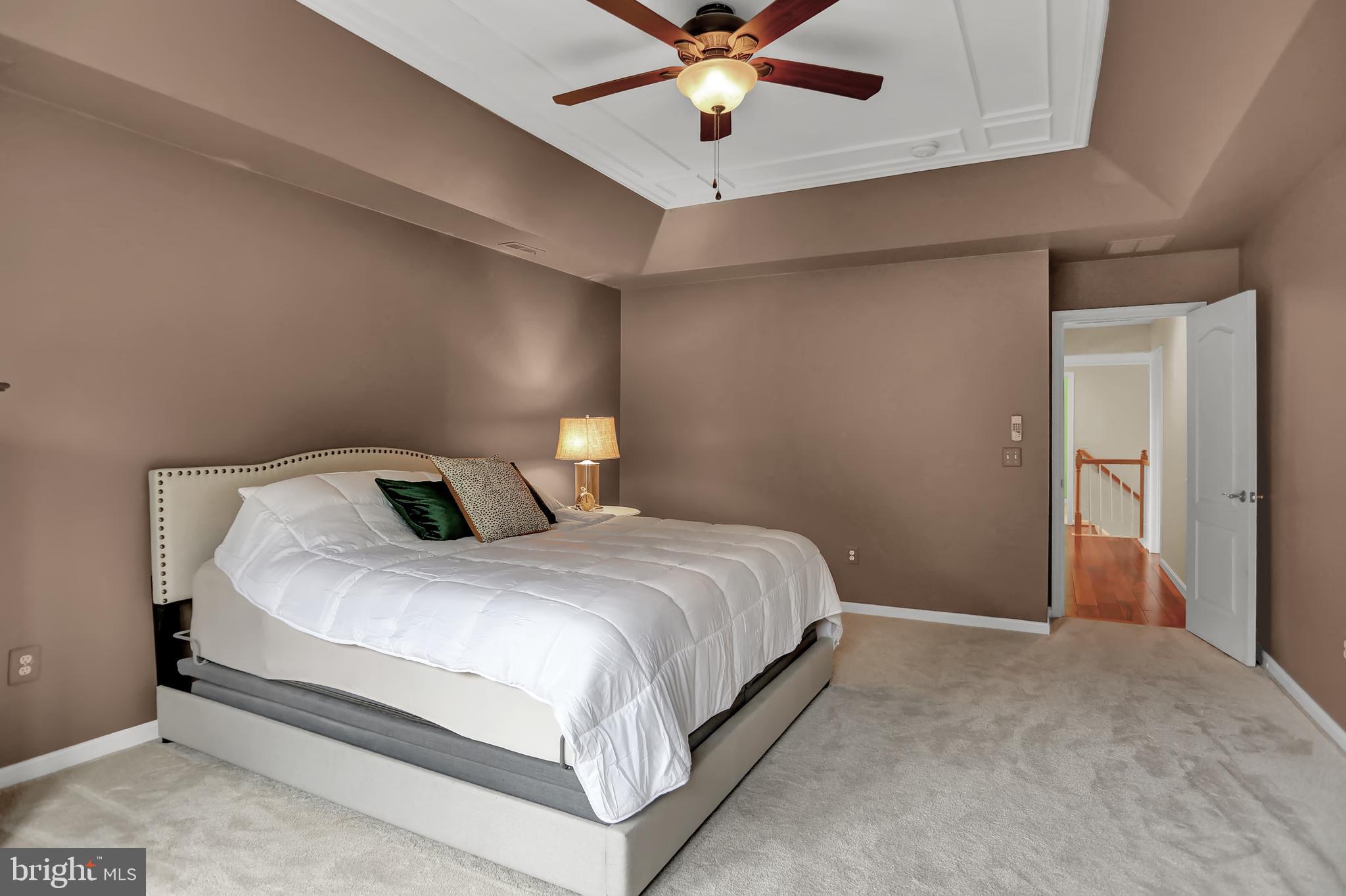 CATTAIL WOODS - Residential