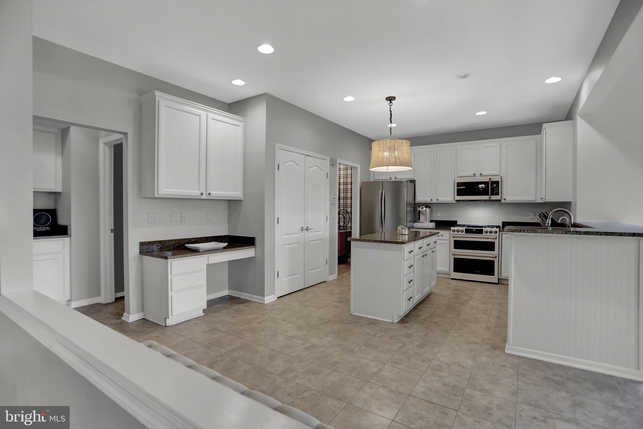 CATTAIL WOODS - Residential