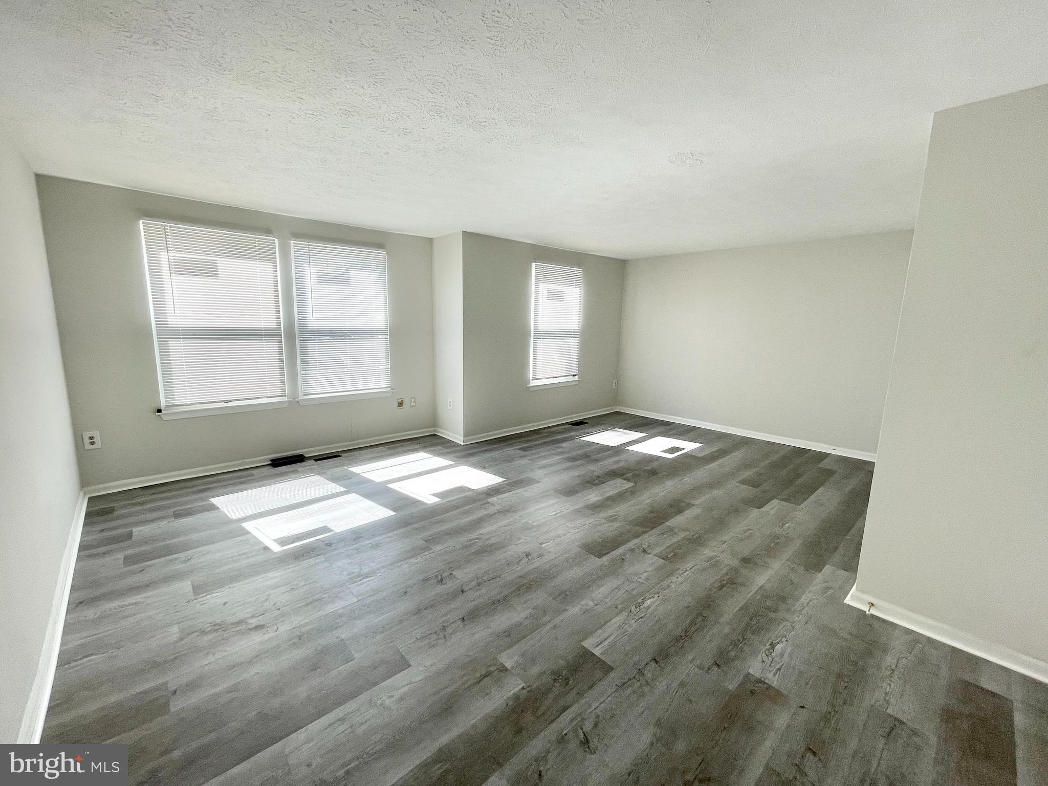 CHURCHILL TOWN SECTOR - Residential Lease