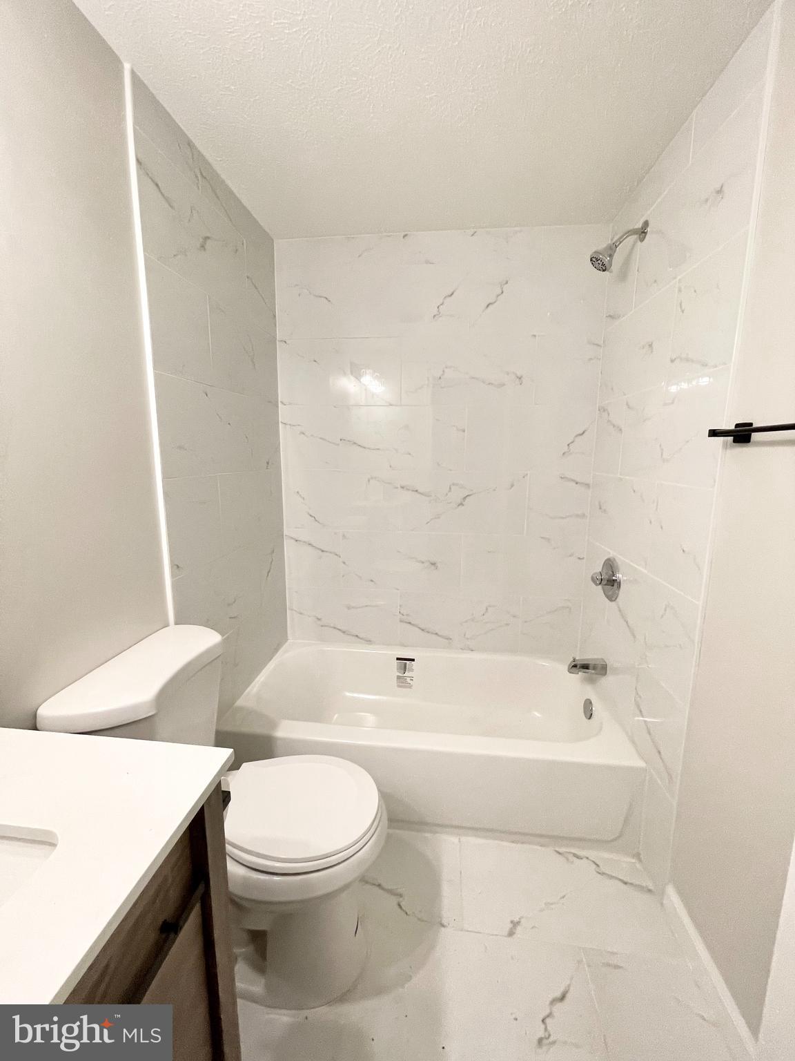 CHURCHILL TOWN SECTOR - Residential Lease