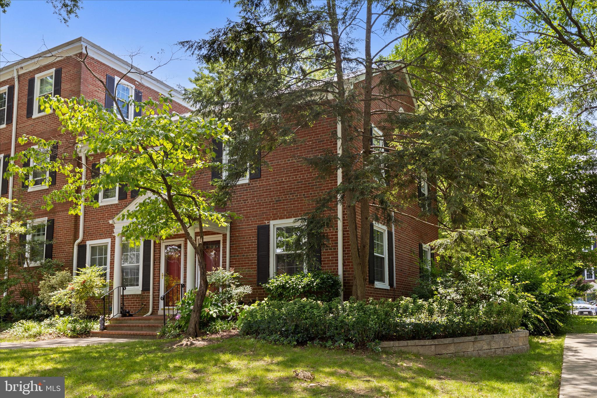 2990 S COLUMBUS STREET