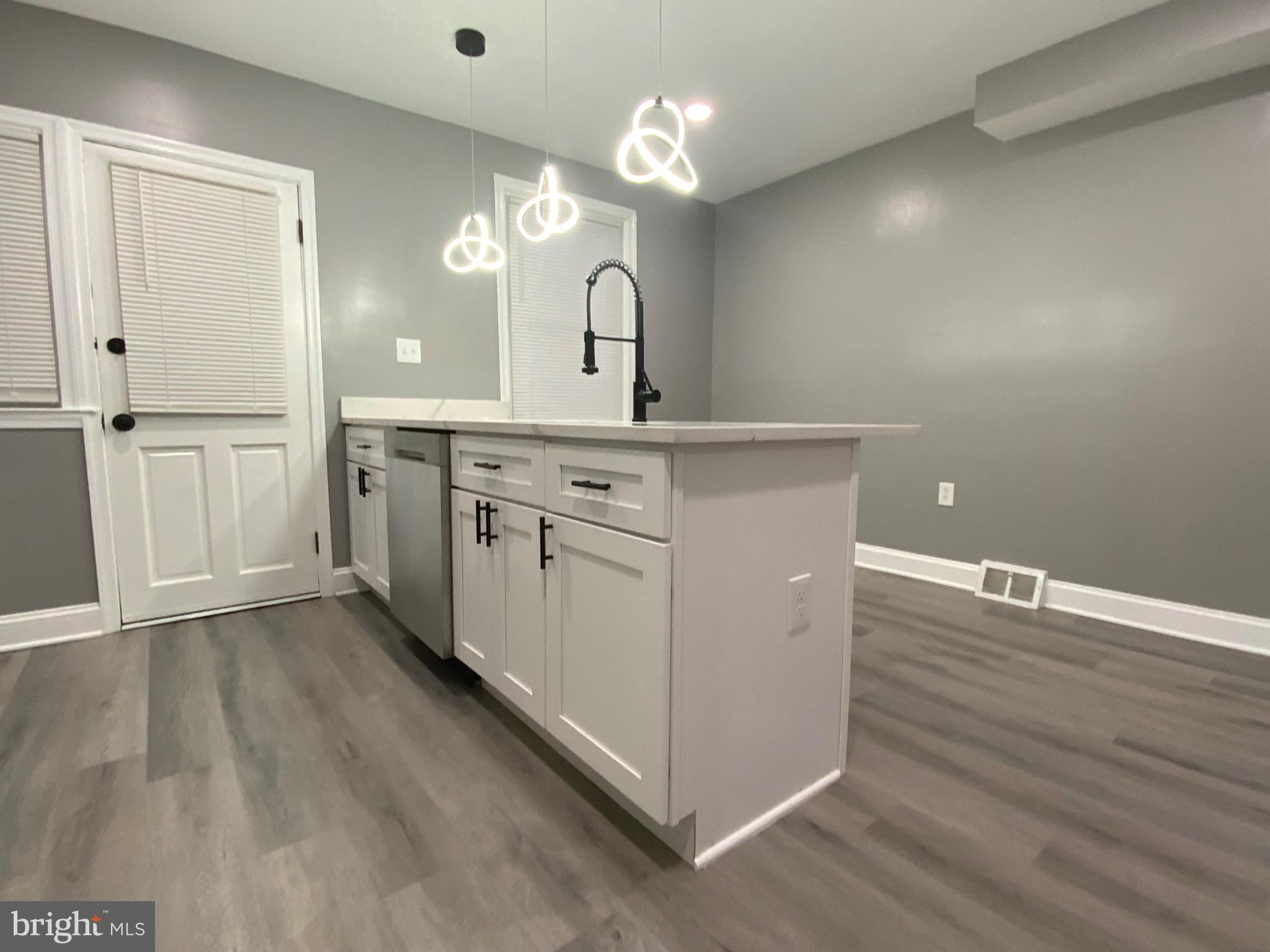 CHERRY HILL - Residential