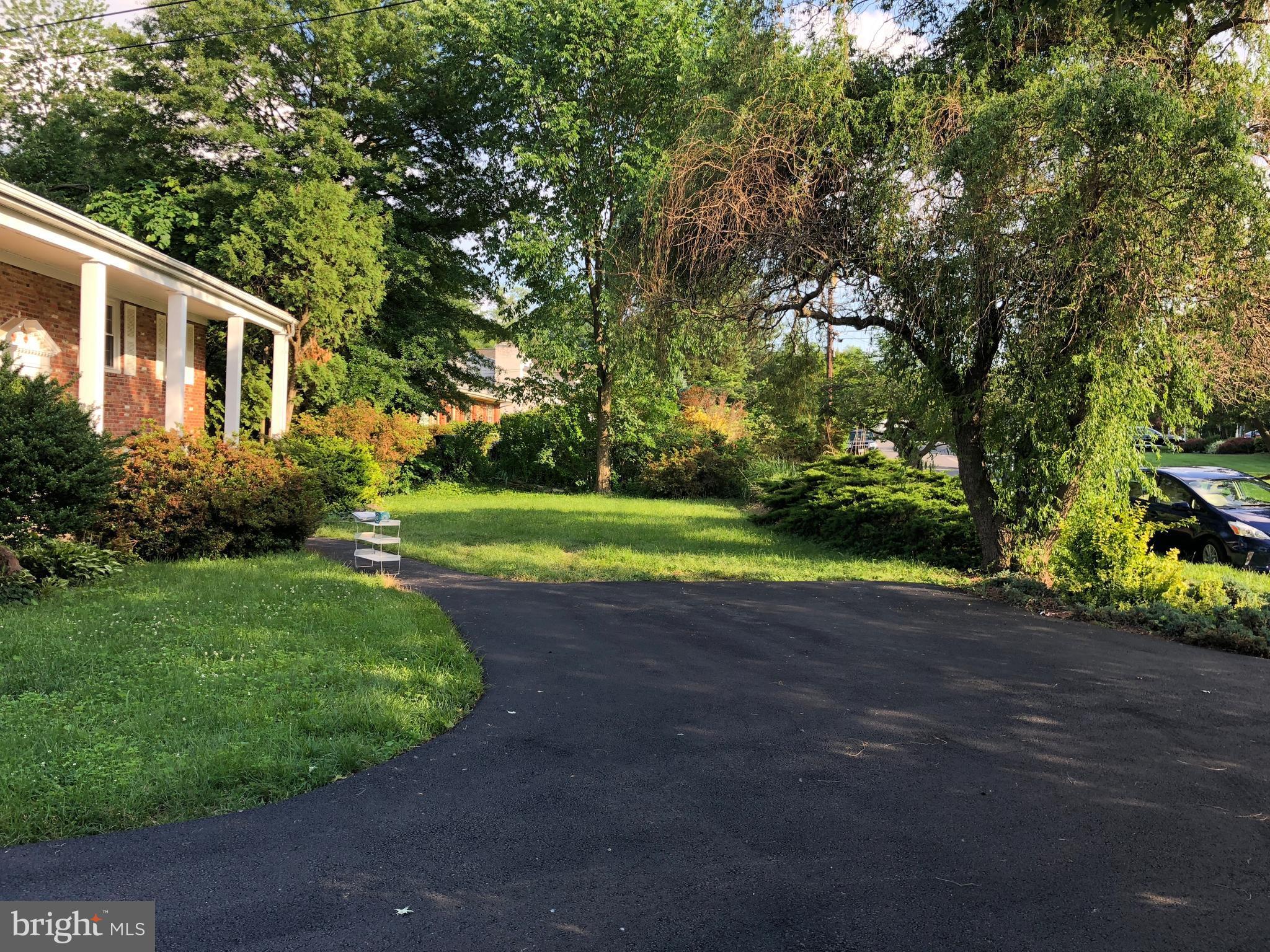 WESTBURY HEIGHTS - Residential Lease