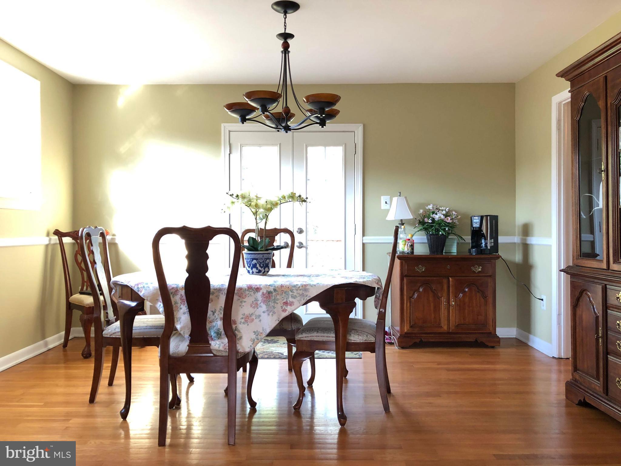 WESTBURY HEIGHTS - Residential Lease