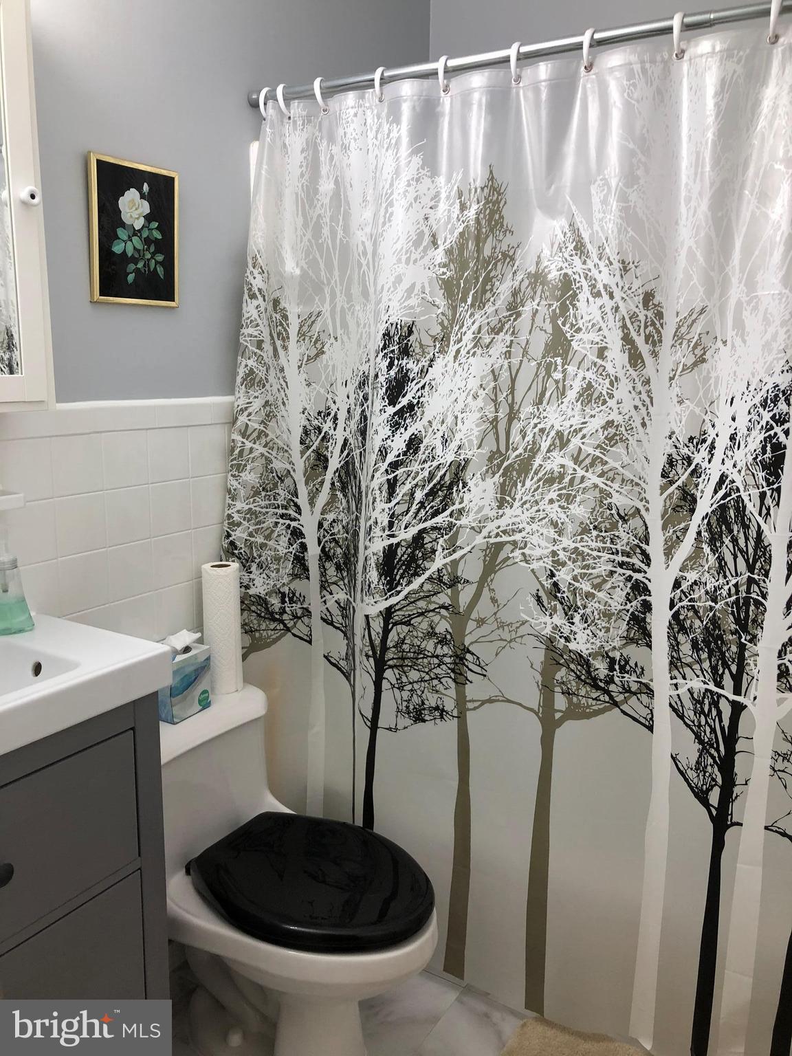 WESTBURY HEIGHTS - Residential Lease