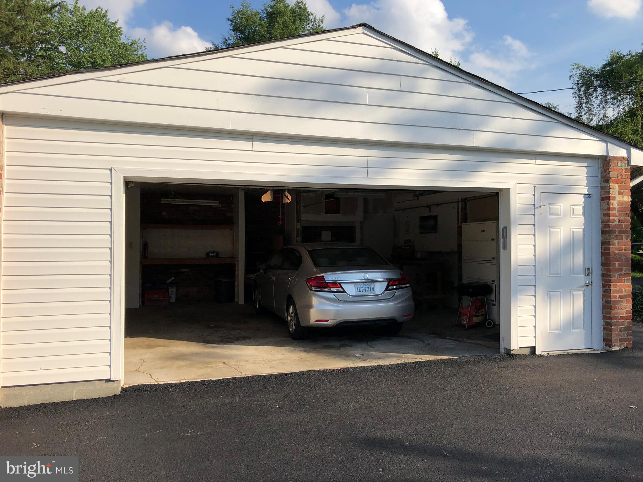 WESTBURY HEIGHTS - Residential Lease