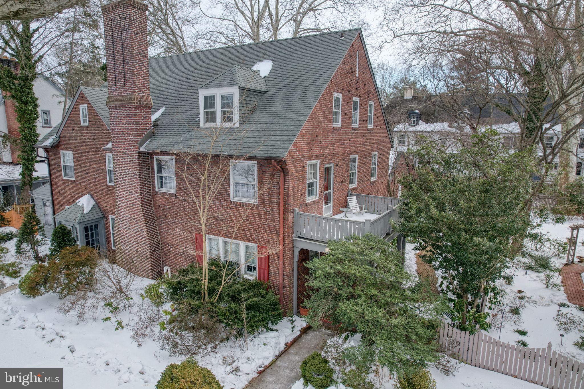 WAWASET PARK - Residential