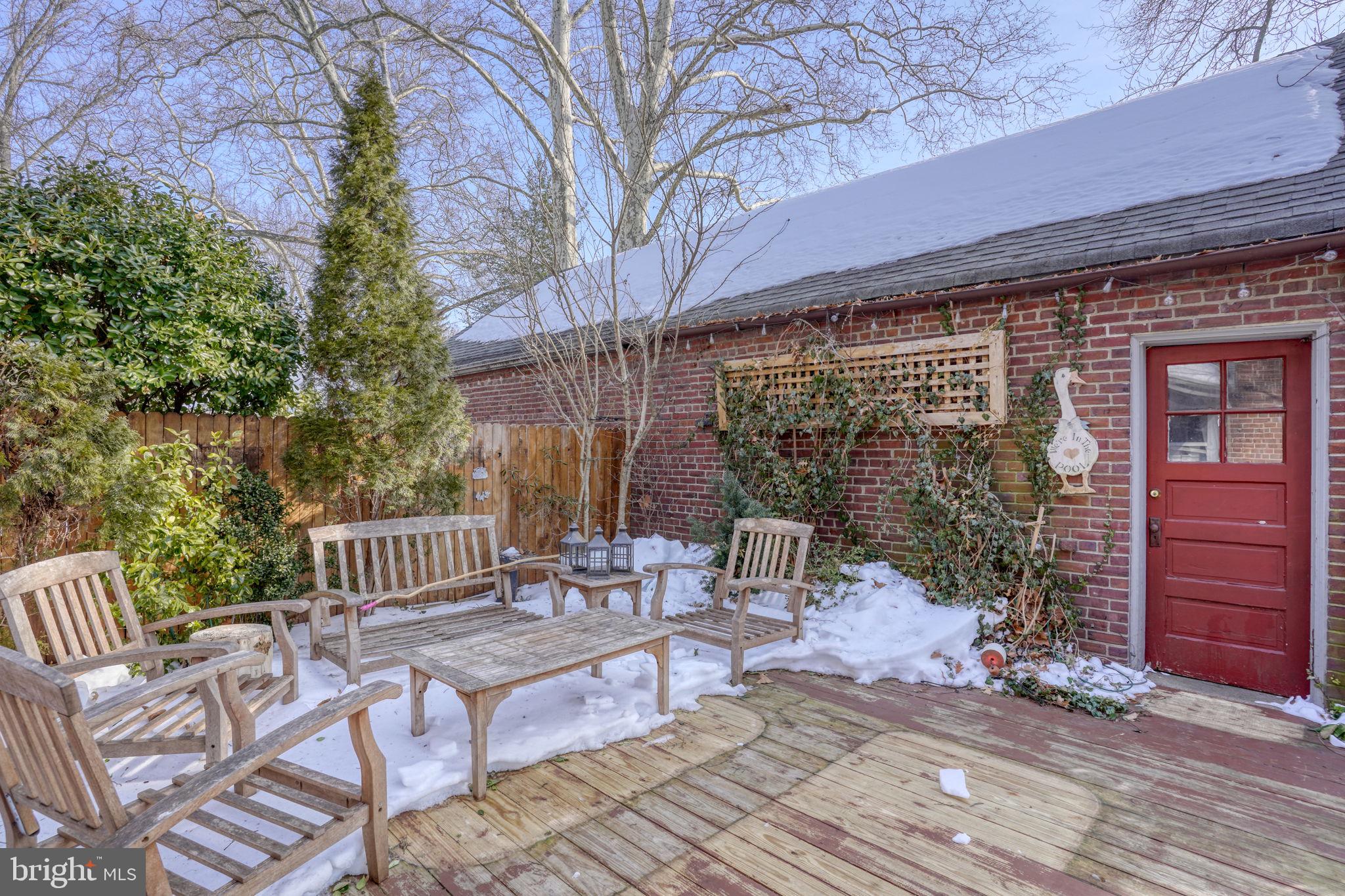 WAWASET PARK - Residential