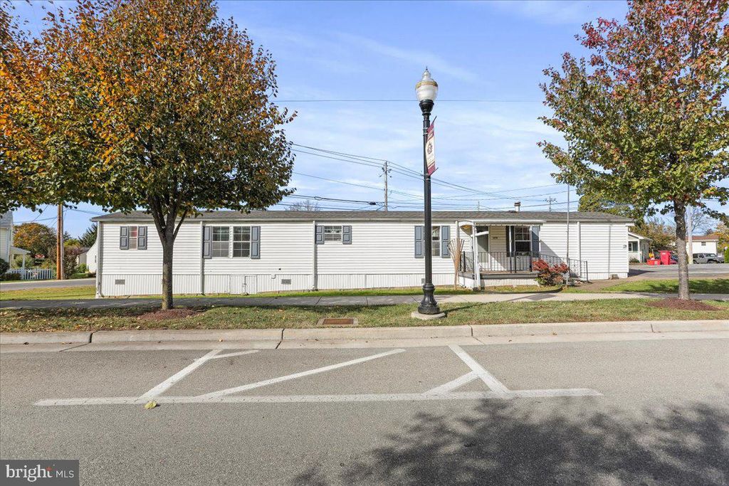 Photo of 111 N Fairfax Boulevard, RANSON, WV 25438 (MLS # WVJF2020150)