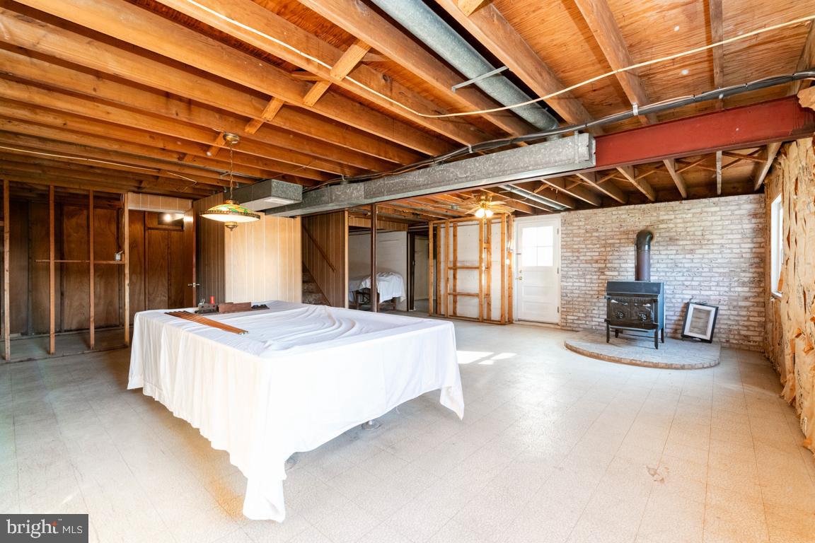 LAWNDALE ACRES - Residential