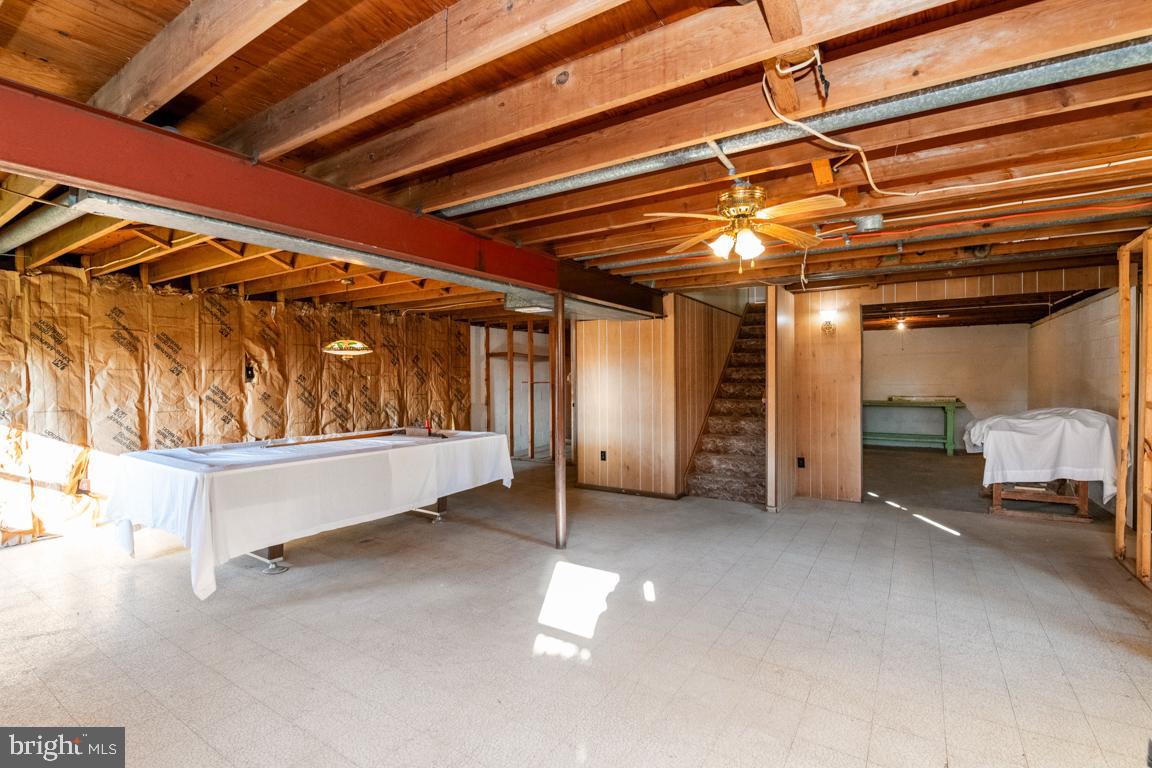 LAWNDALE ACRES - Residential