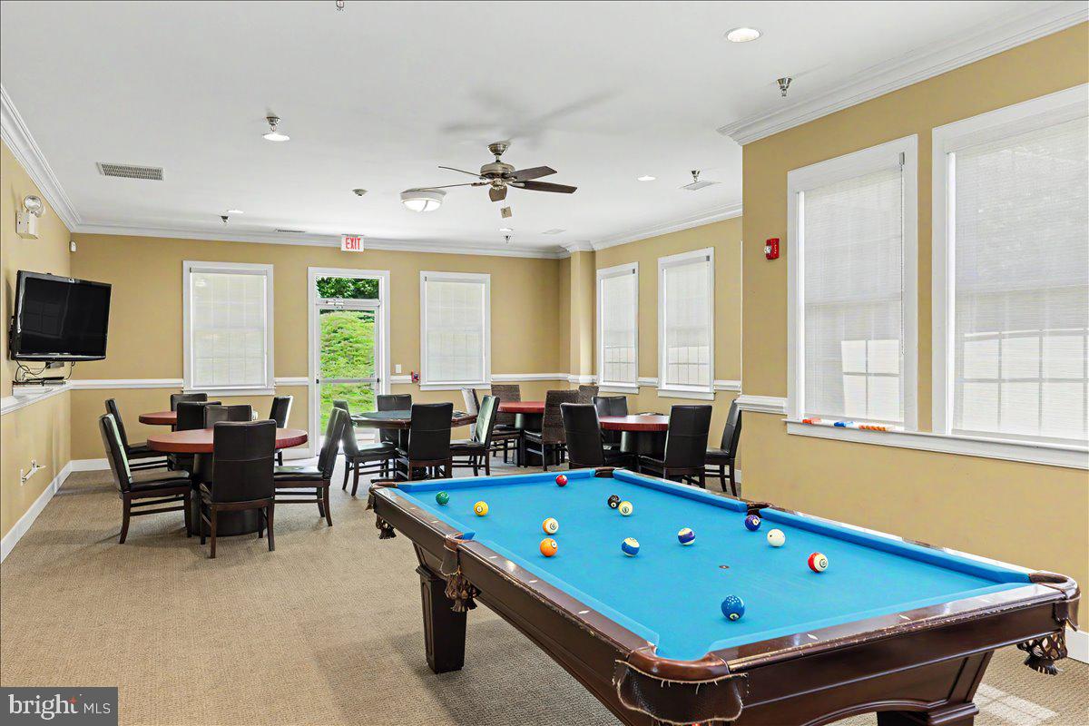MERIDIAN VALLEY SQ - Residential
