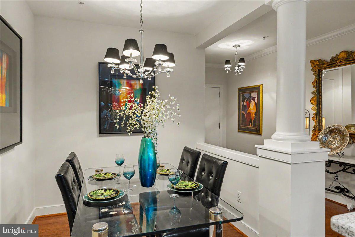 MERIDIAN VALLEY SQ - Residential