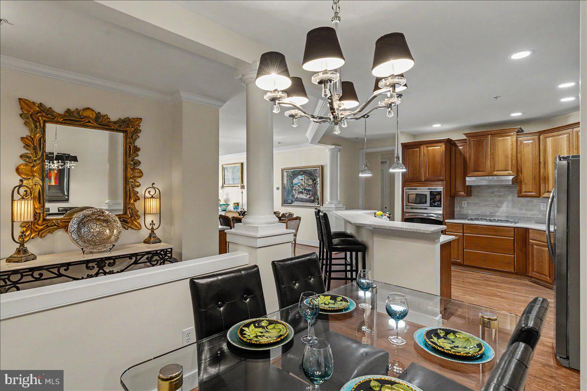 MERIDIAN VALLEY SQ - Residential
