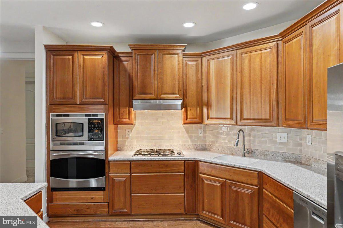 MERIDIAN VALLEY SQ - Residential