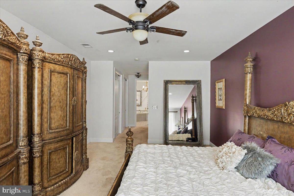 MERIDIAN VALLEY SQ - Residential
