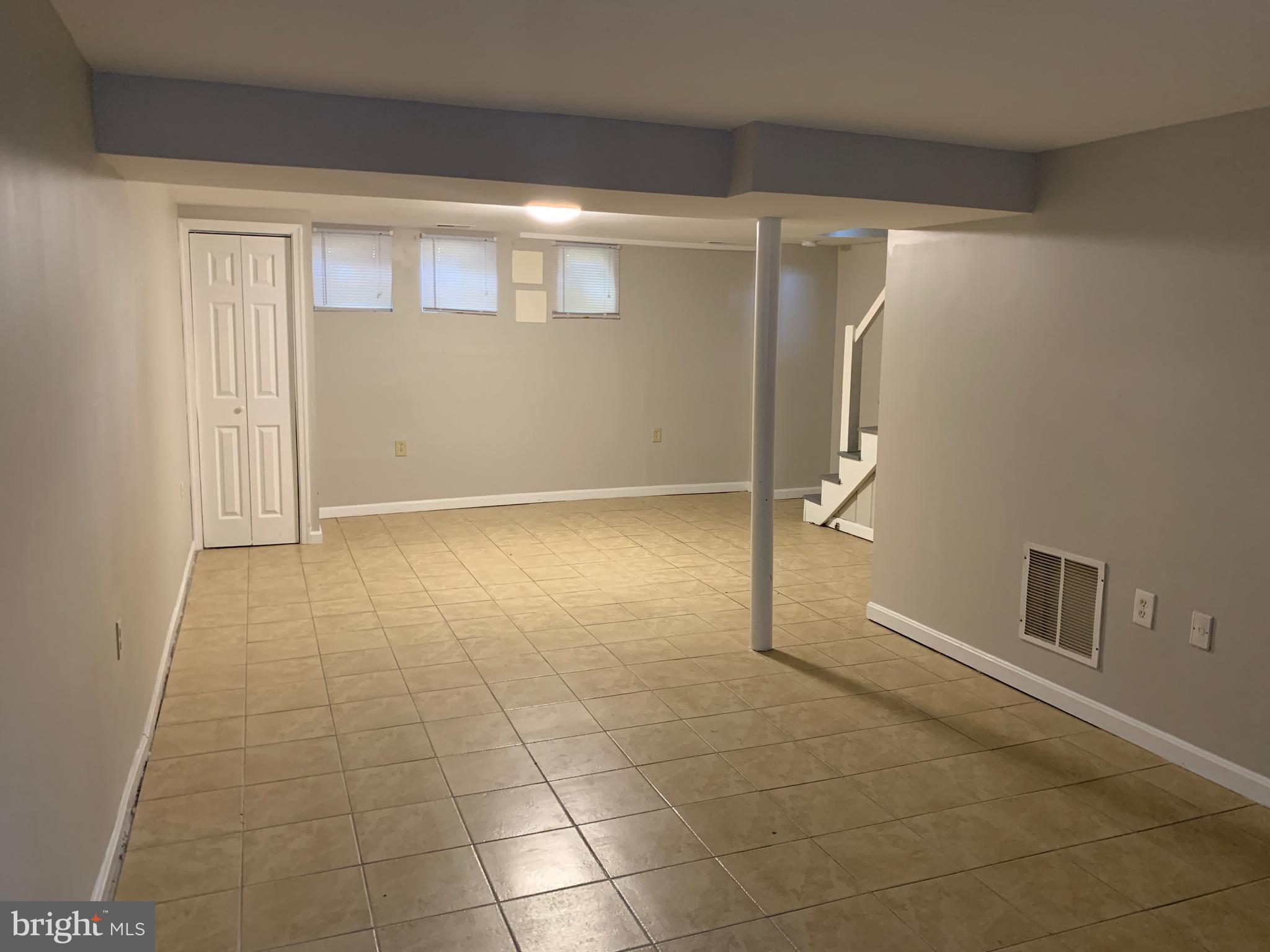 GOVANS - Residential Lease