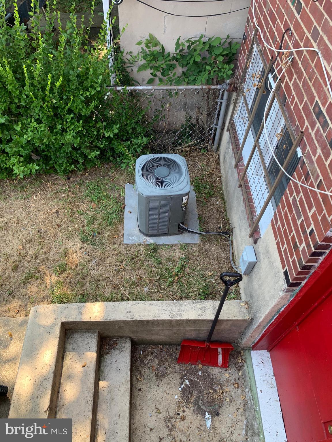 GOVANS - Residential Lease