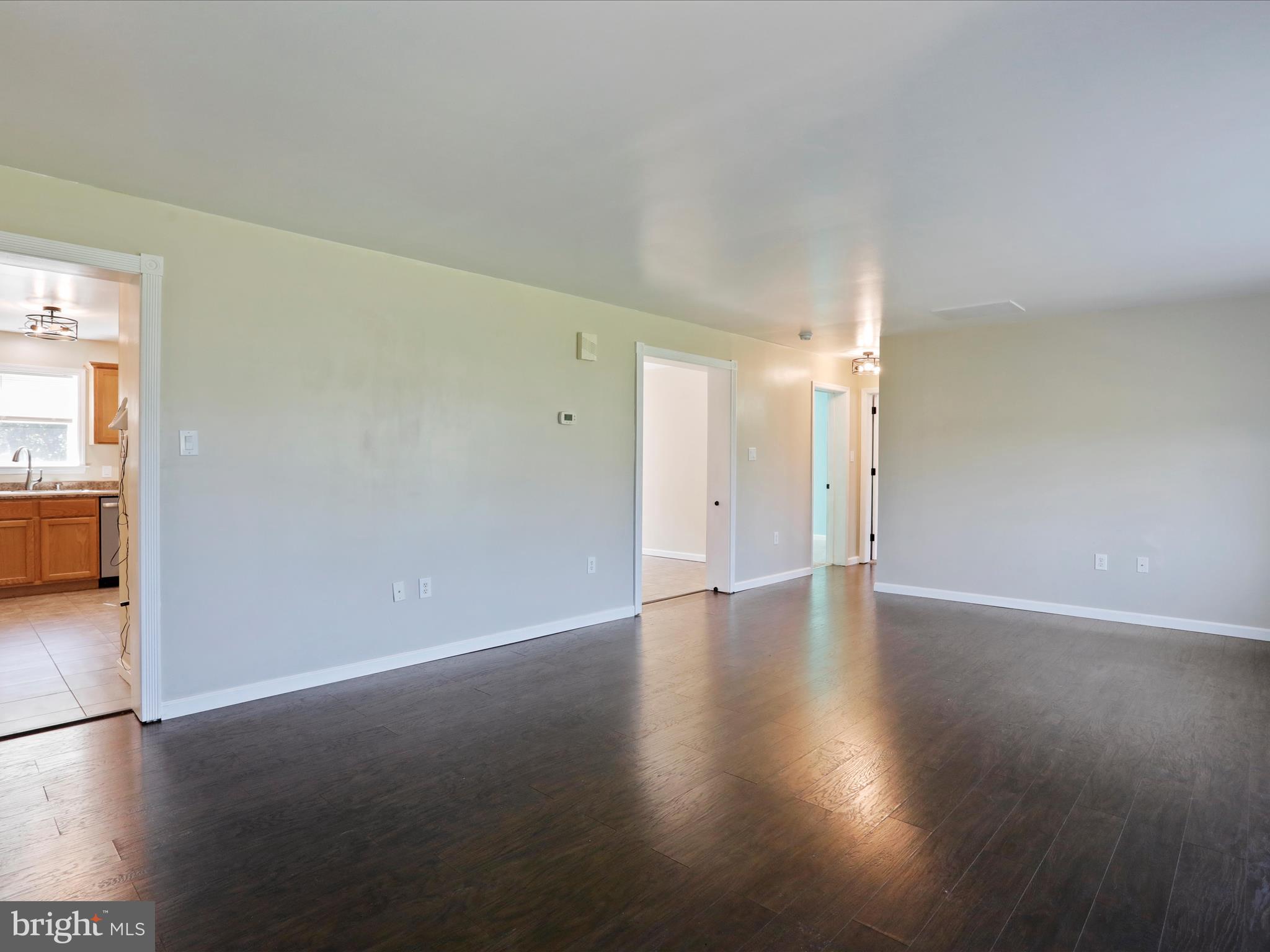 SHERMAN ESTATES - Residential