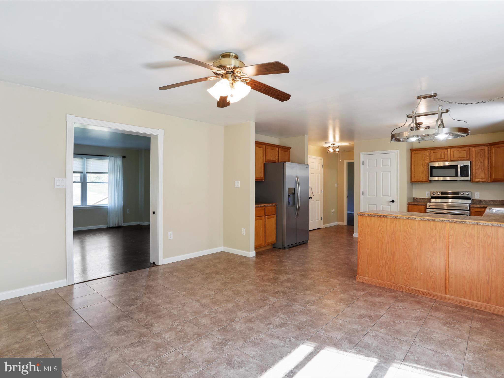 SHERMAN ESTATES - Residential