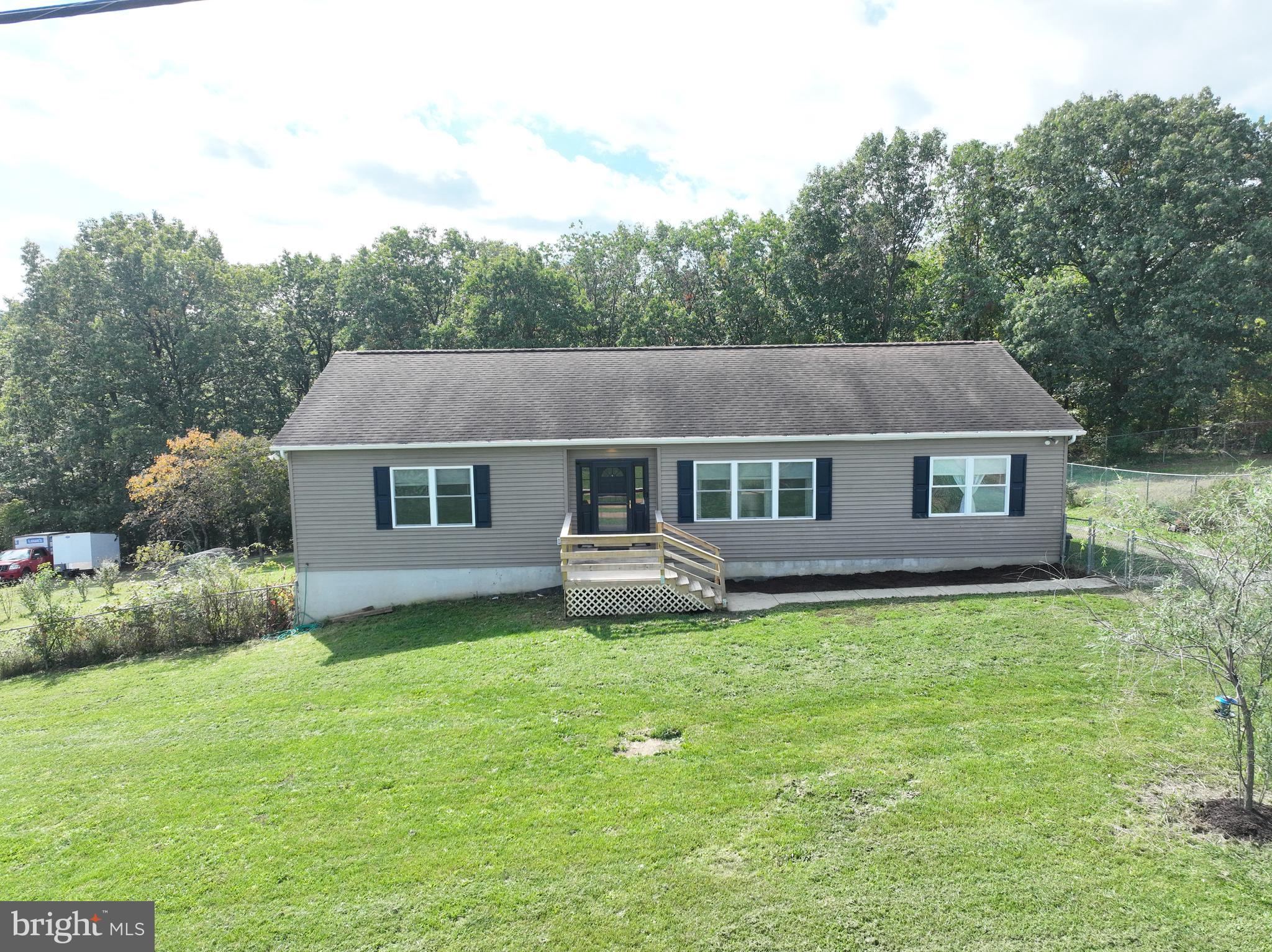 SHERMAN ESTATES - Residential